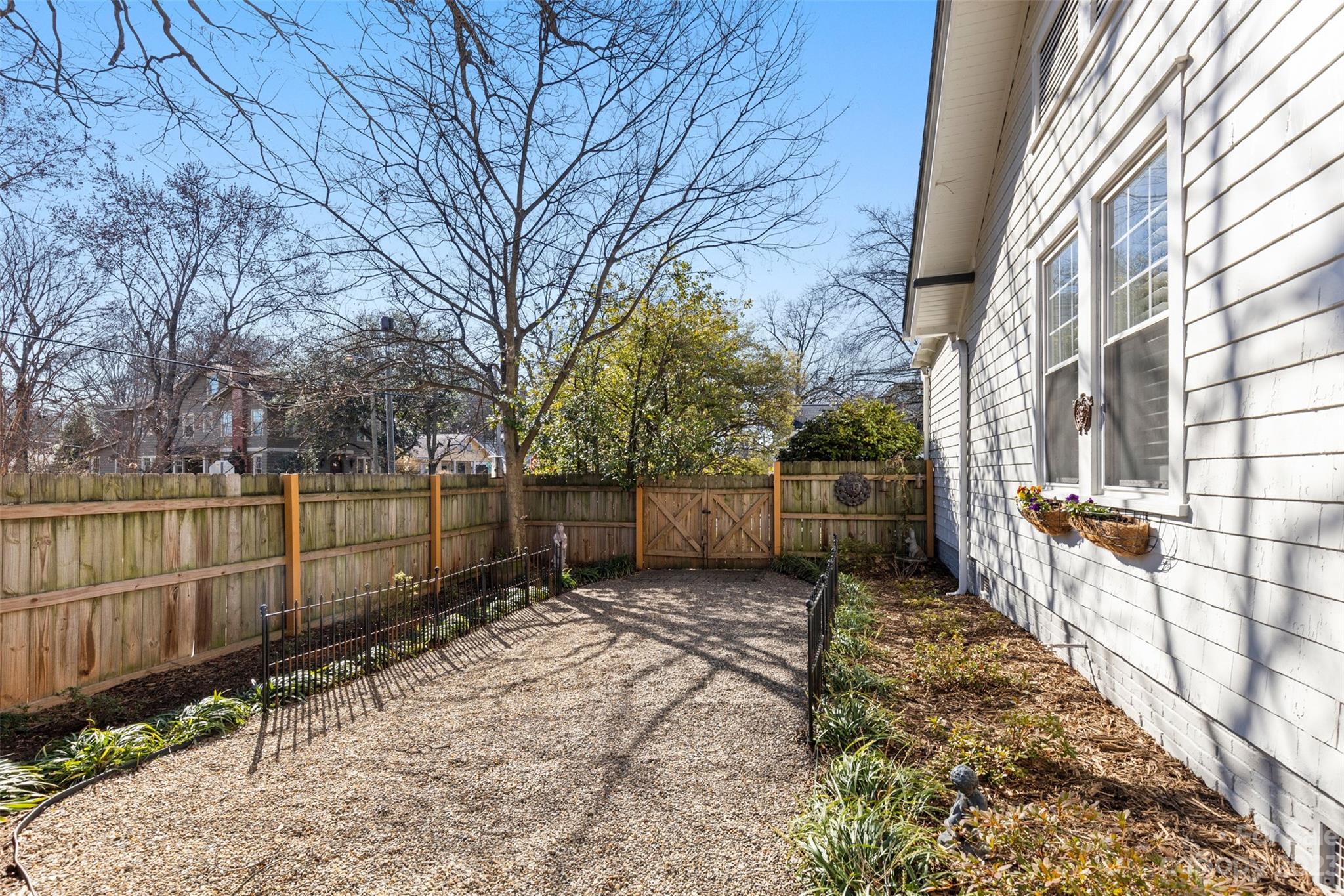 Elizabeth - Residential