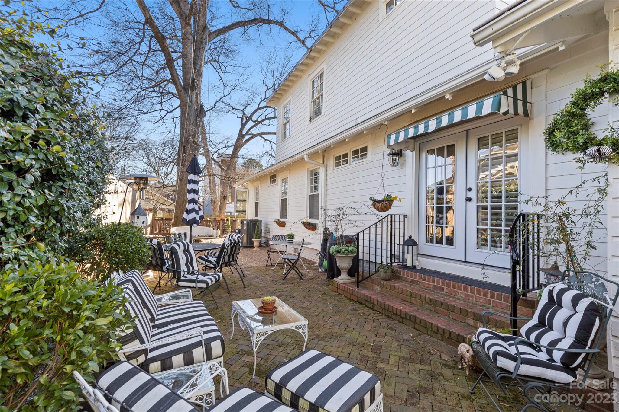 Elizabeth - Residential