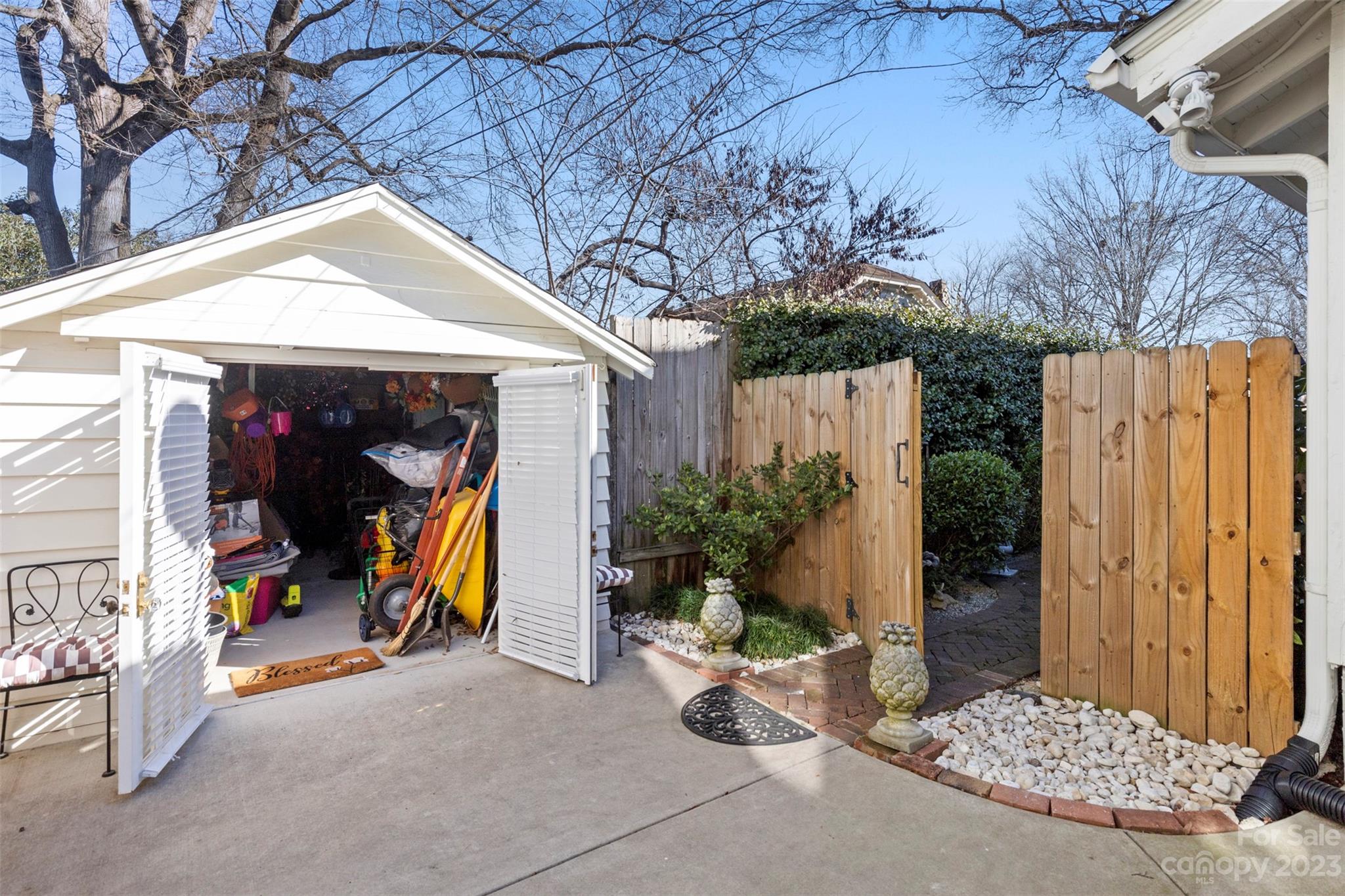 Elizabeth - Residential