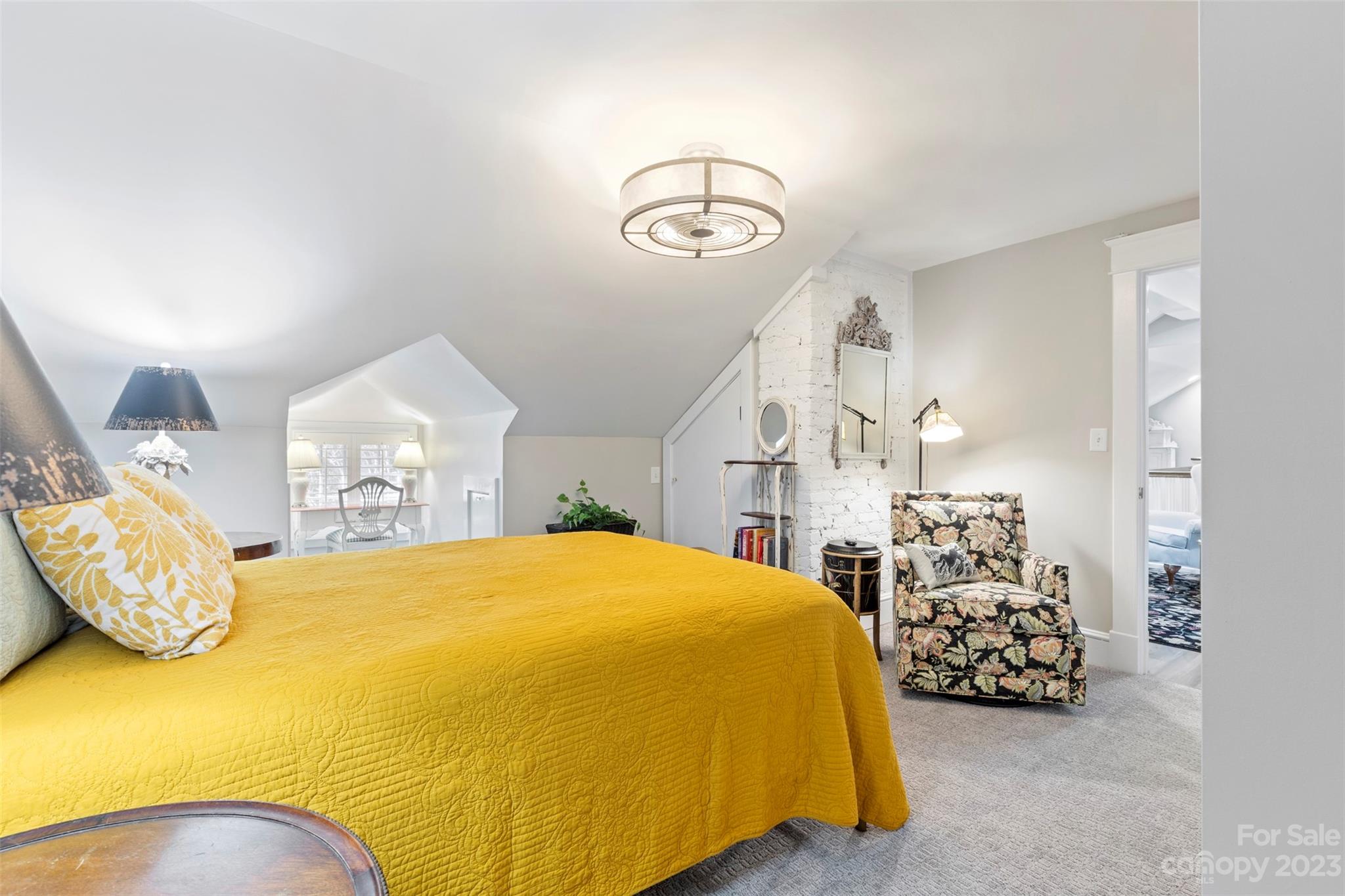 Elizabeth - Residential