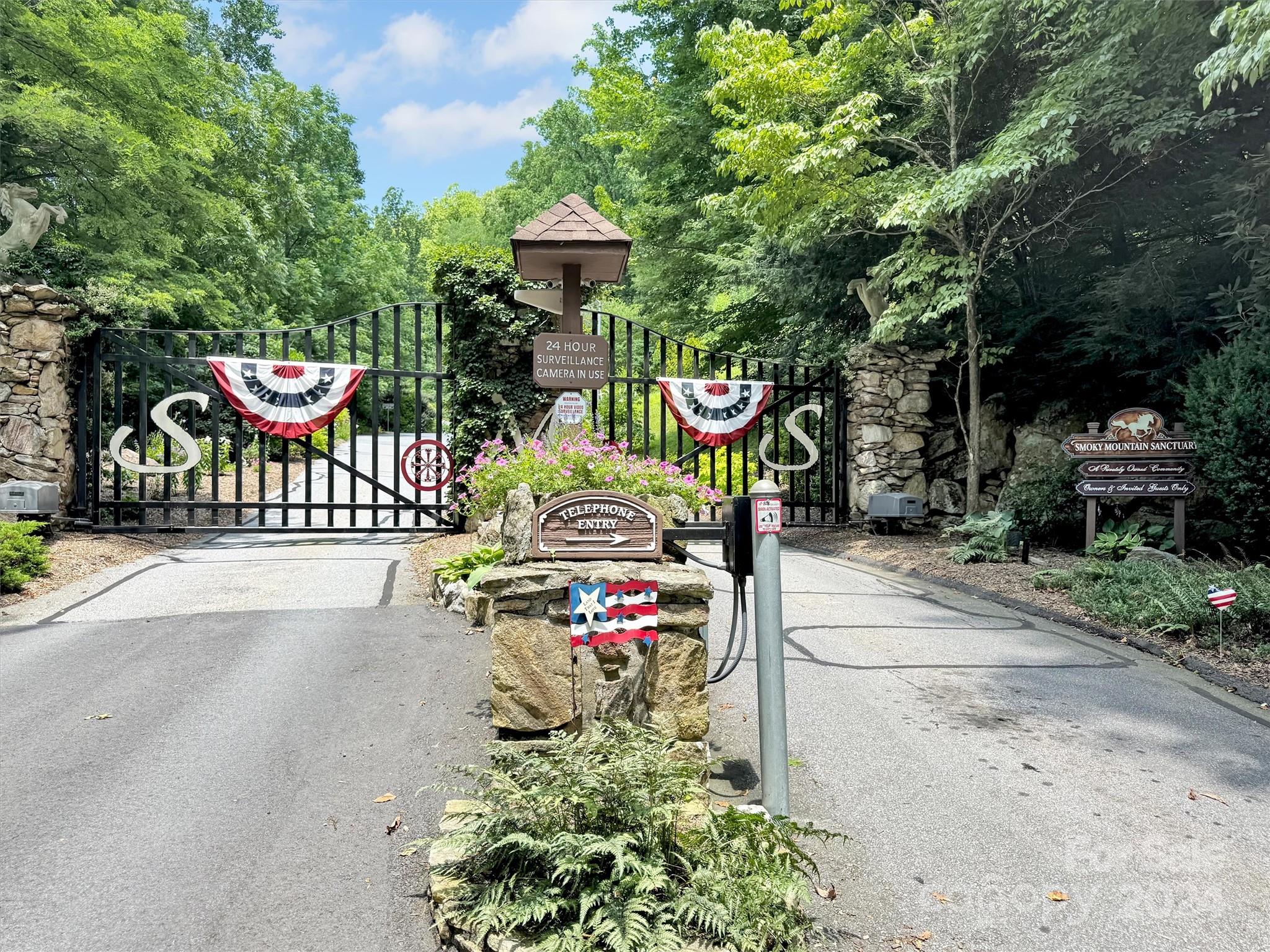 Smoky Mountain Sanctuary - Residential