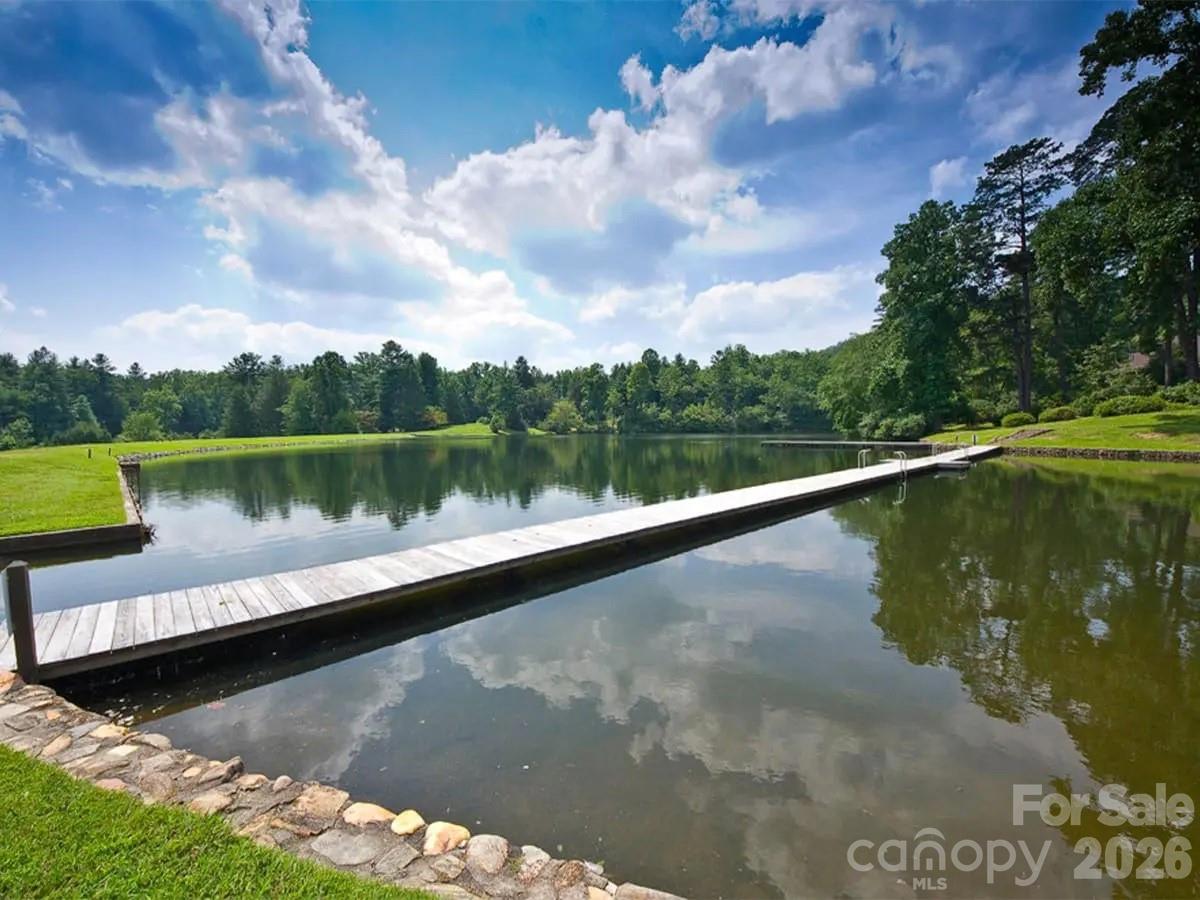 Straus Park - Land