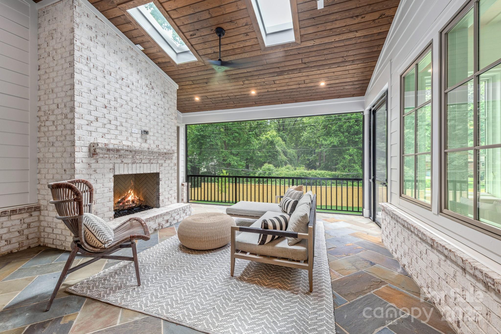 Lansdowne - Residential