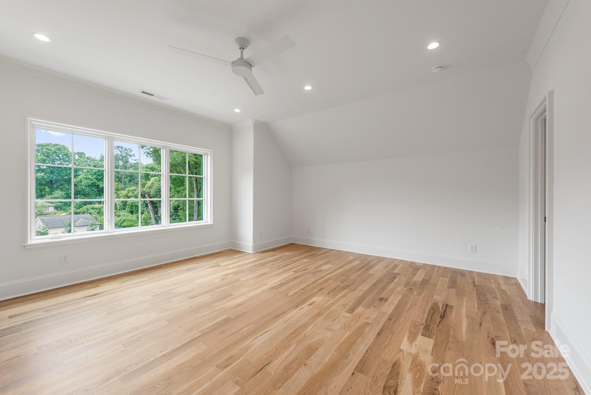 Lansdowne - Residential