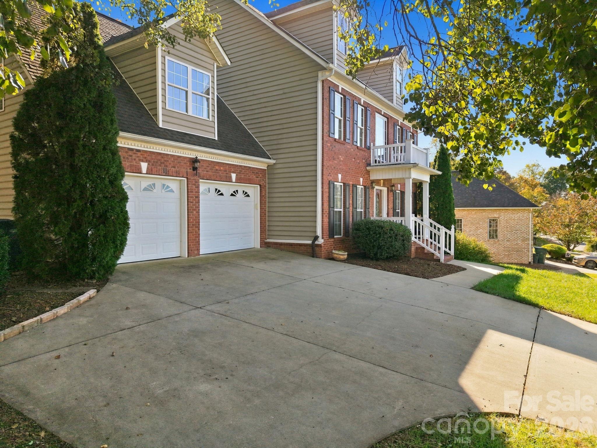 5045 Old River Drive