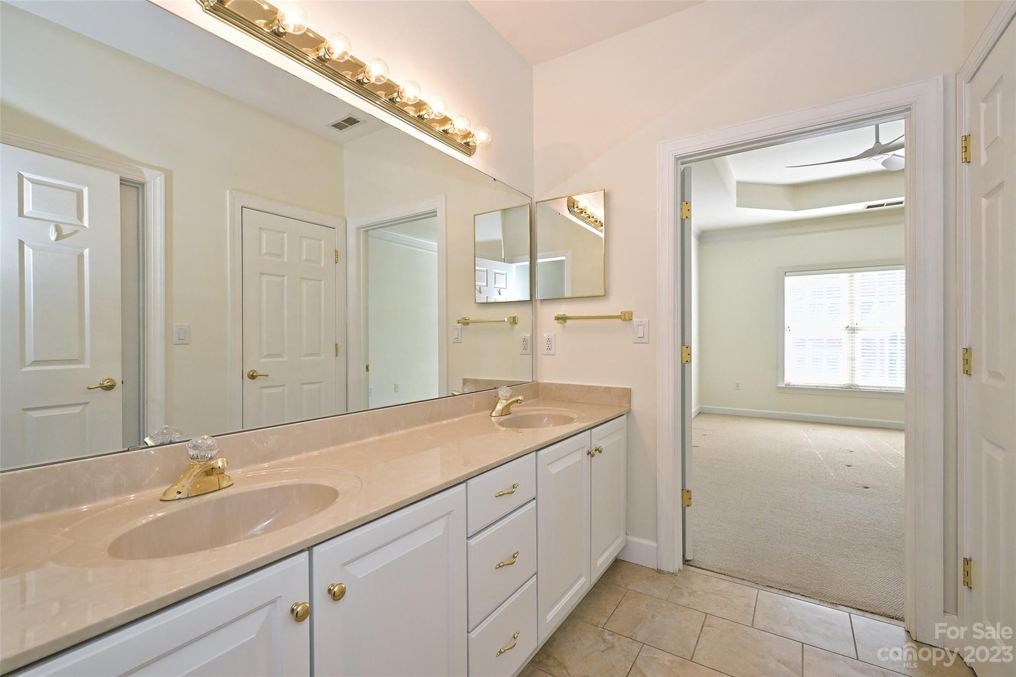 Windsor Oaks - Residential