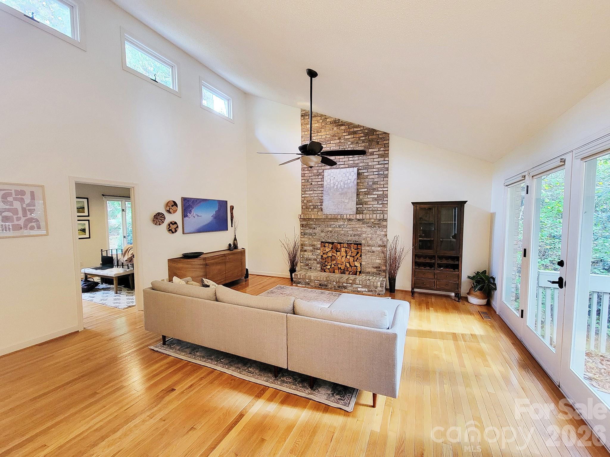 305 E Sondley Drive