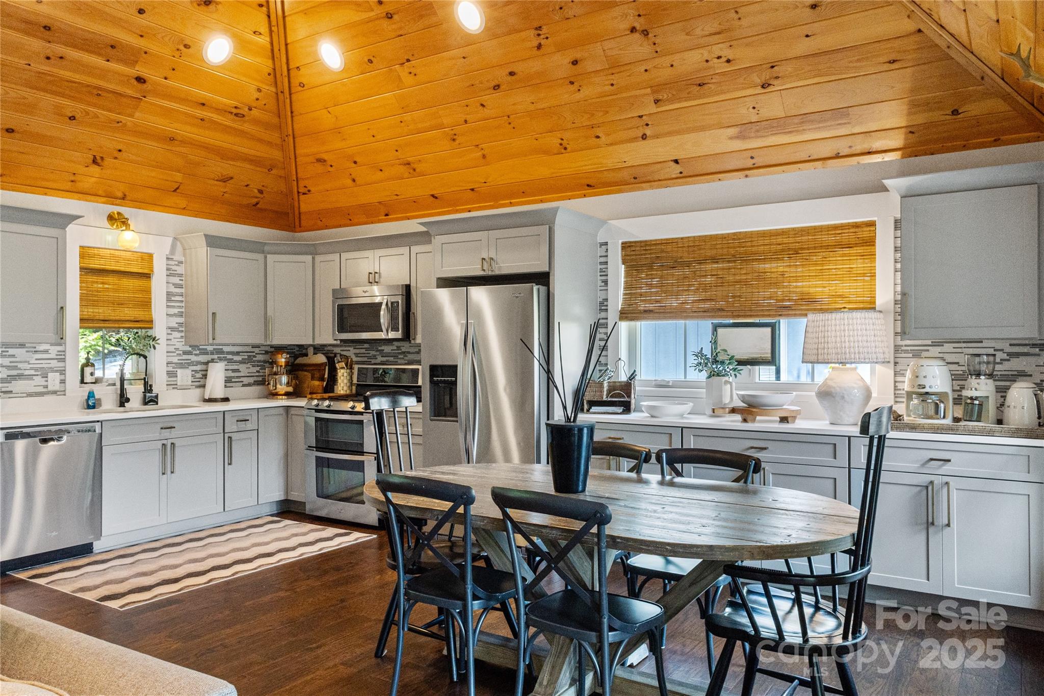 75 Indigo Bunting Court