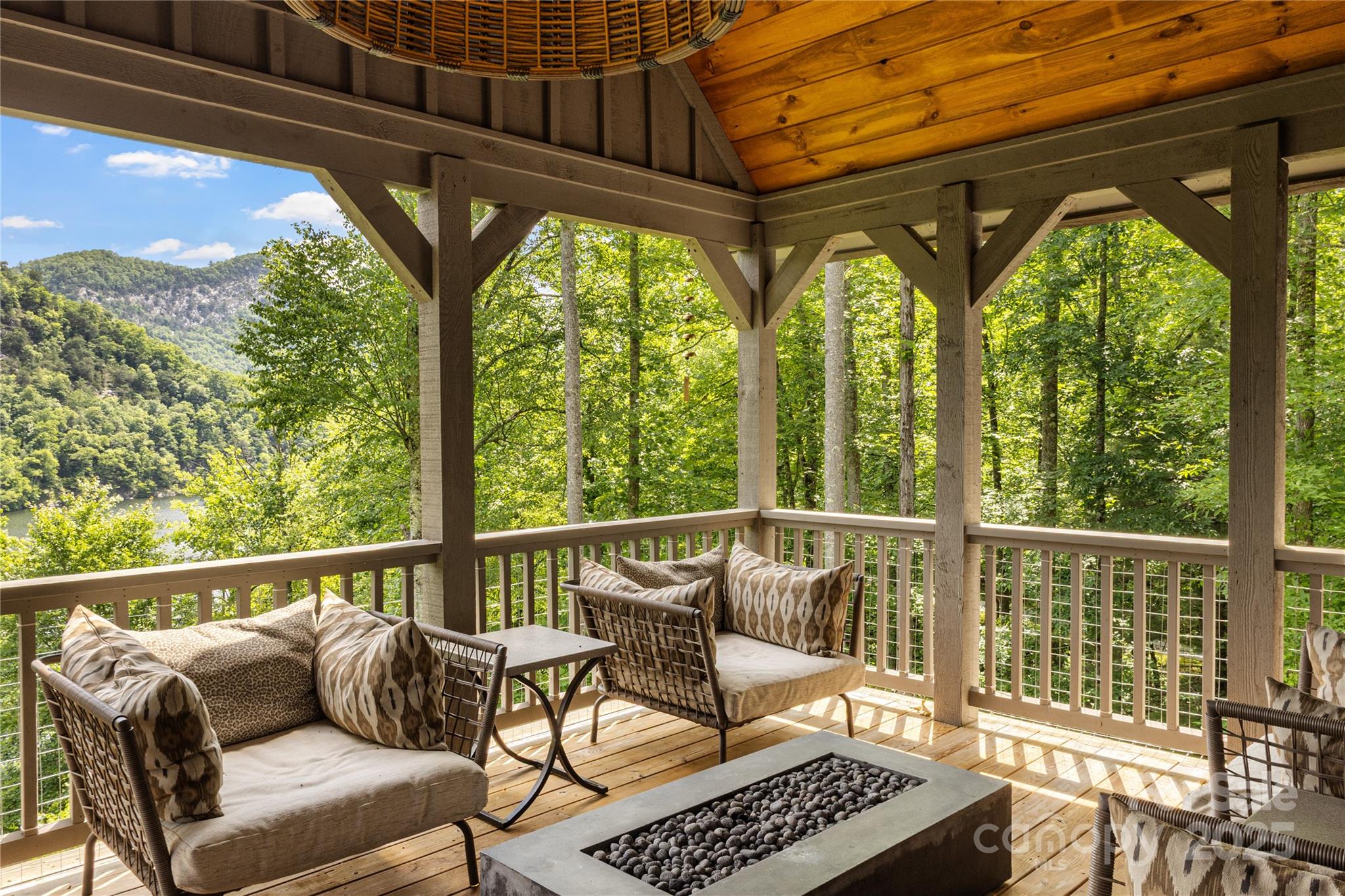 75 Indigo Bunting Court