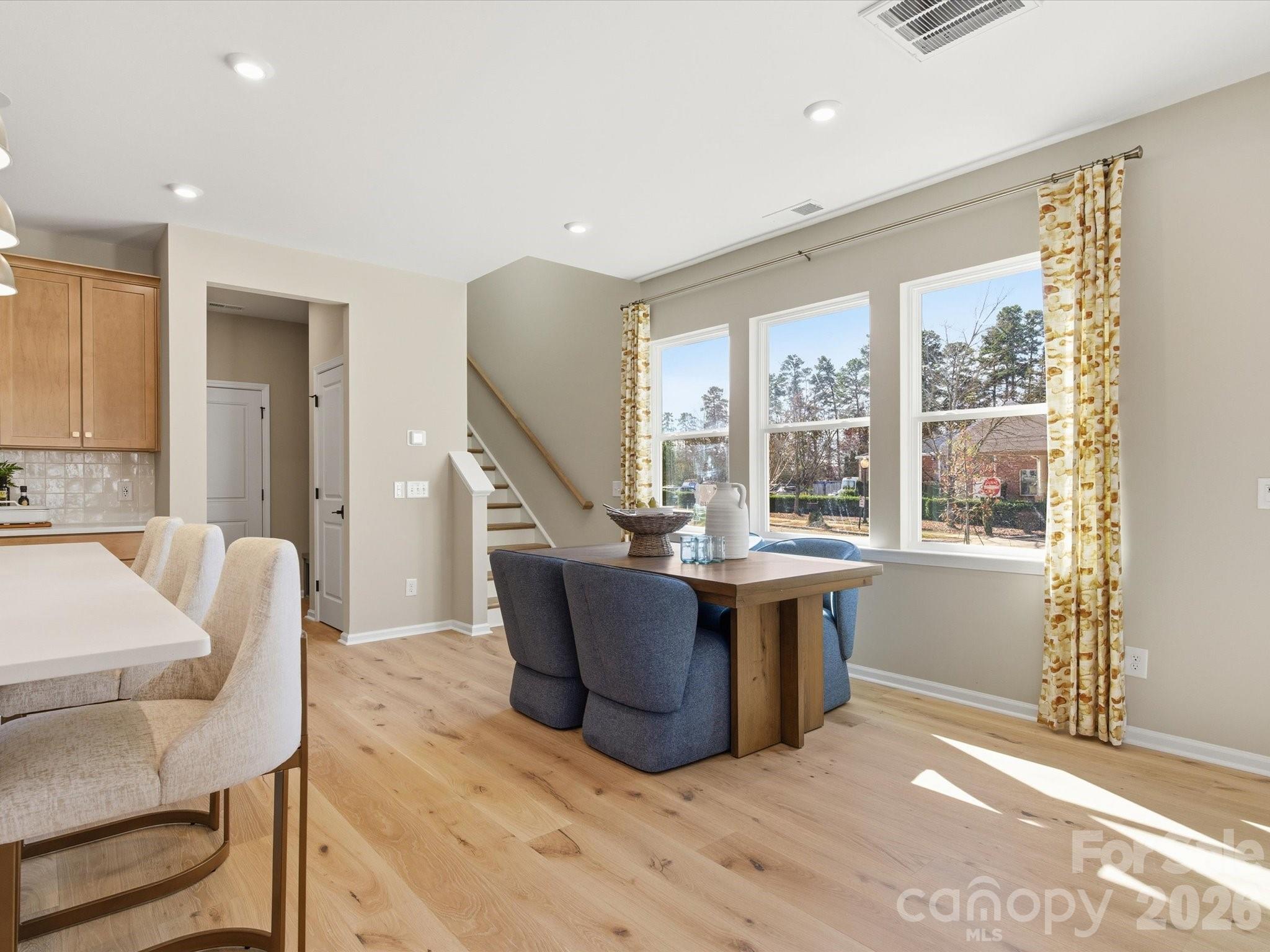 Ellis Townes - Residential