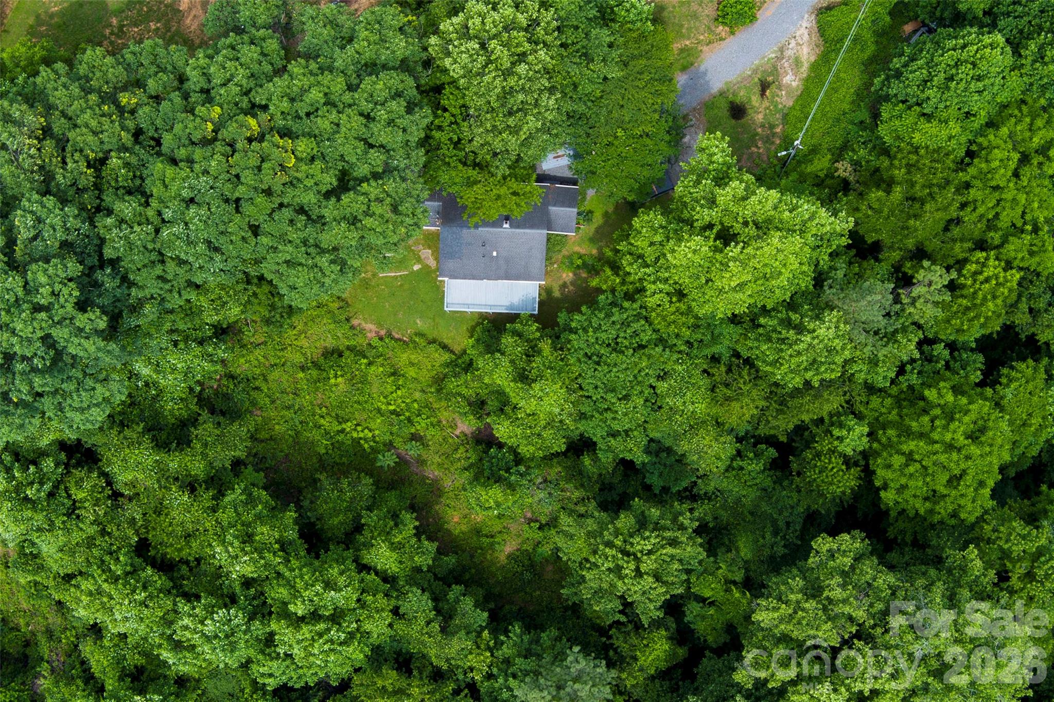 83 E View Street