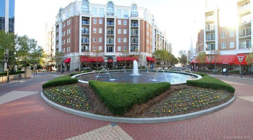 Luxury at the heart of South Park. Open & inviting floor plan ready to move in, specious bedrooms each w/ large walk-in closet, Kitchen features granite counter-top, stainless appliances, plenty of storage & eat-in area, Open living area, 10 ft ceilings, 8 ft doors, . Large covered terrace. Gated parking garage, rooftop pool & entertainment area, Walk to shopping, restaurants.