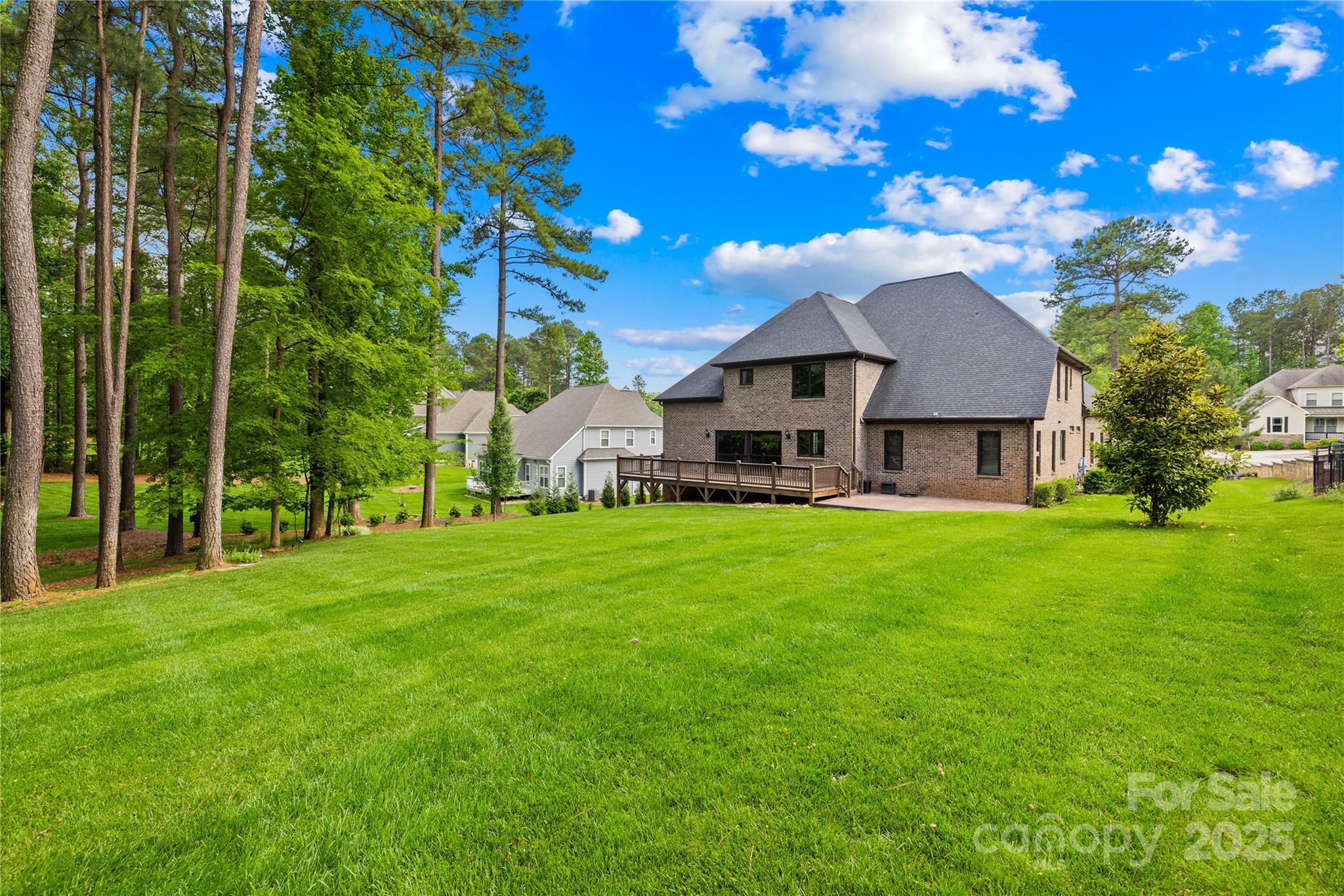 Woodleaf - Residential