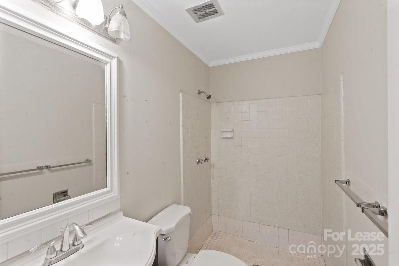 Laurel Wood - Residential Lease