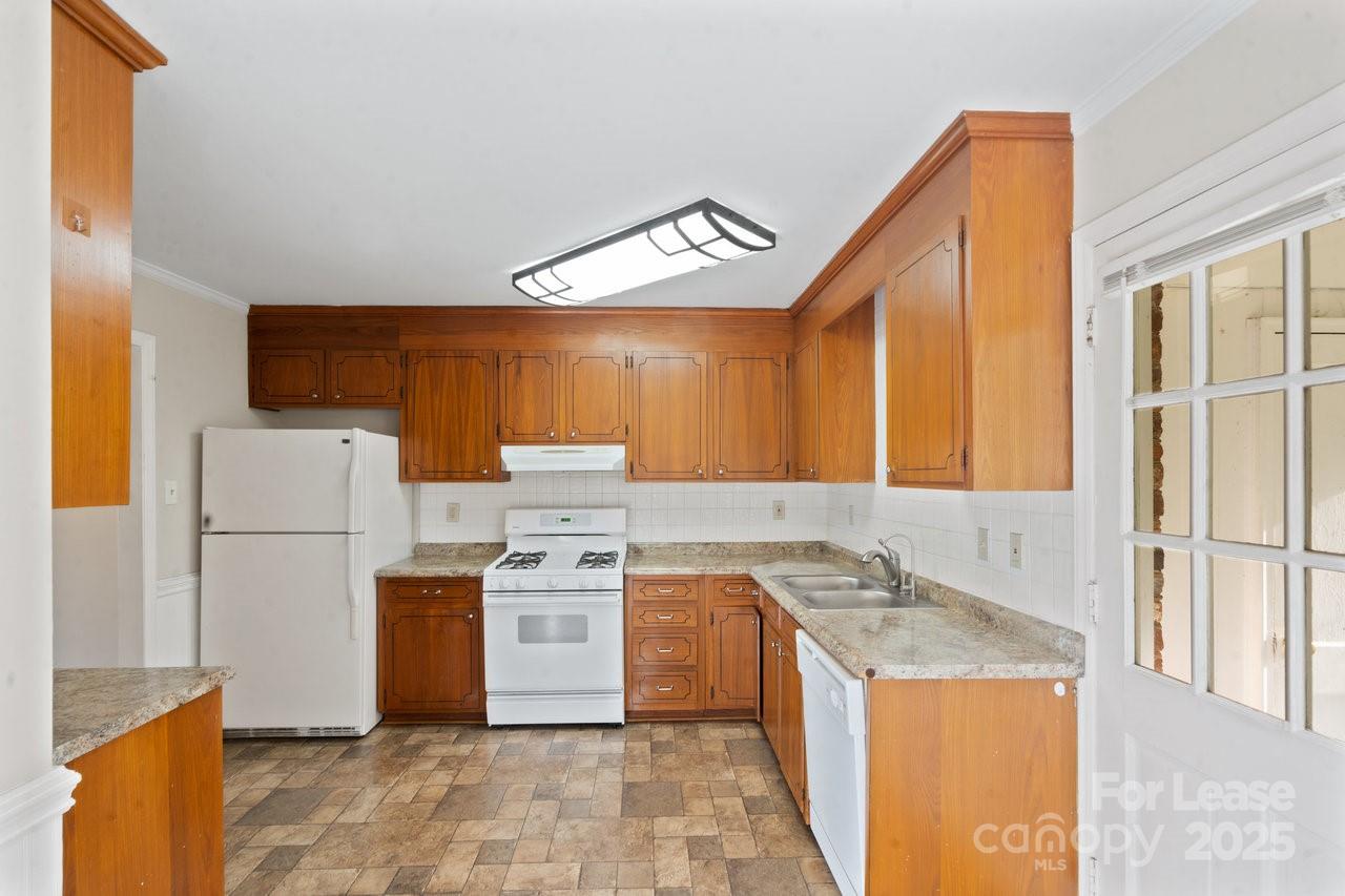 Laurel Wood - Residential Lease