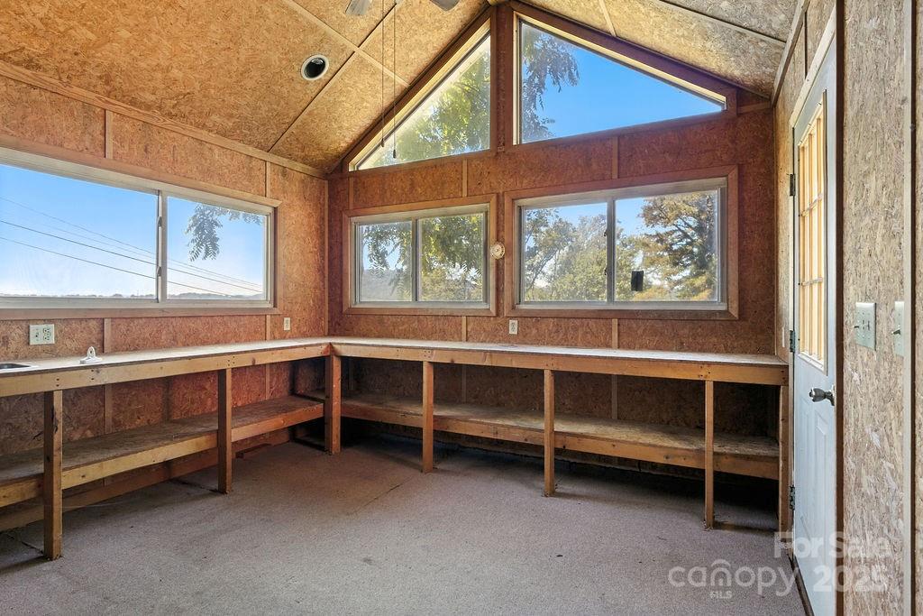 Hendersonville, North Carolina 28792, United States, 4 Bedrooms Bedrooms, ,3 BathroomsBathrooms,Residential,Active,173795