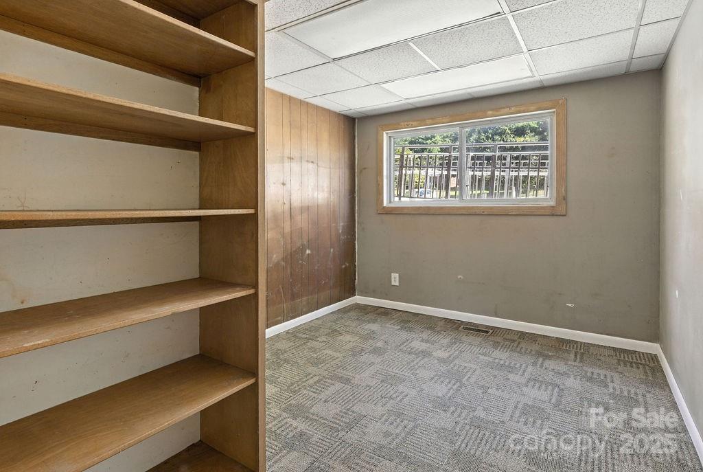 Hendersonville, North Carolina 28792, United States, 4 Bedrooms Bedrooms, ,3 BathroomsBathrooms,Residential,Active,173795