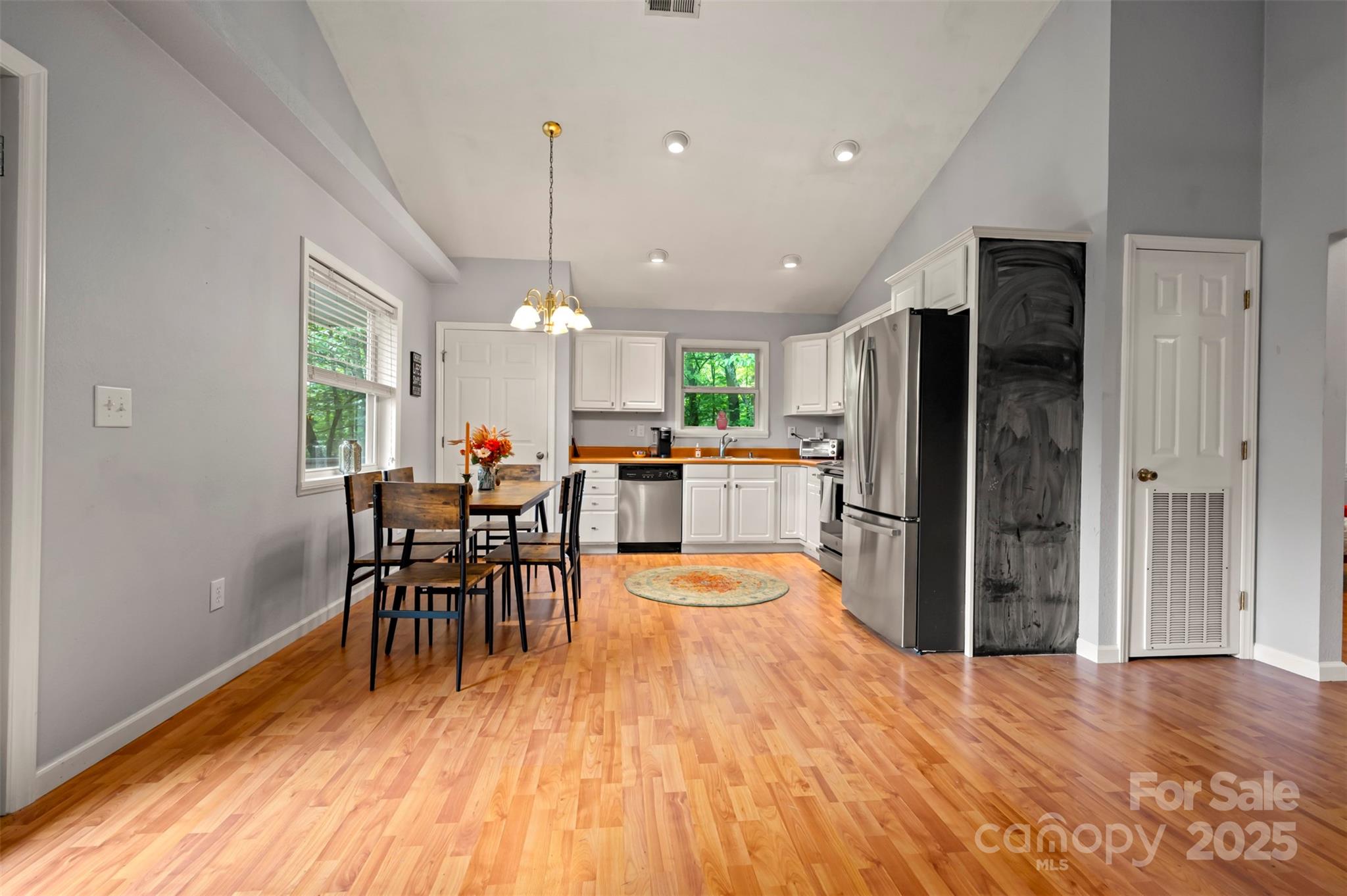 264 Oriole Drive