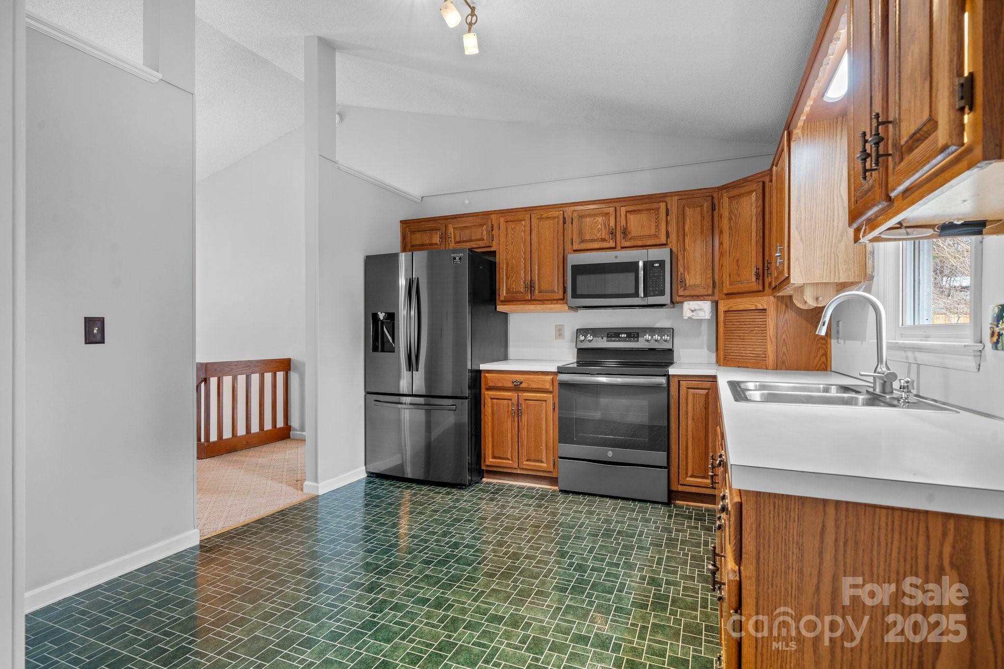 Meadow Creek - Residential