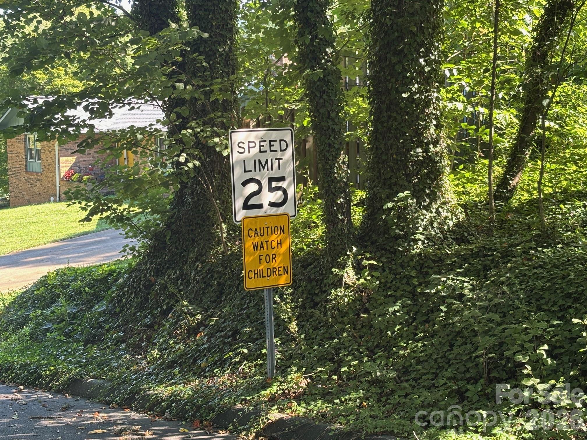 V/L Woodland Drive 10