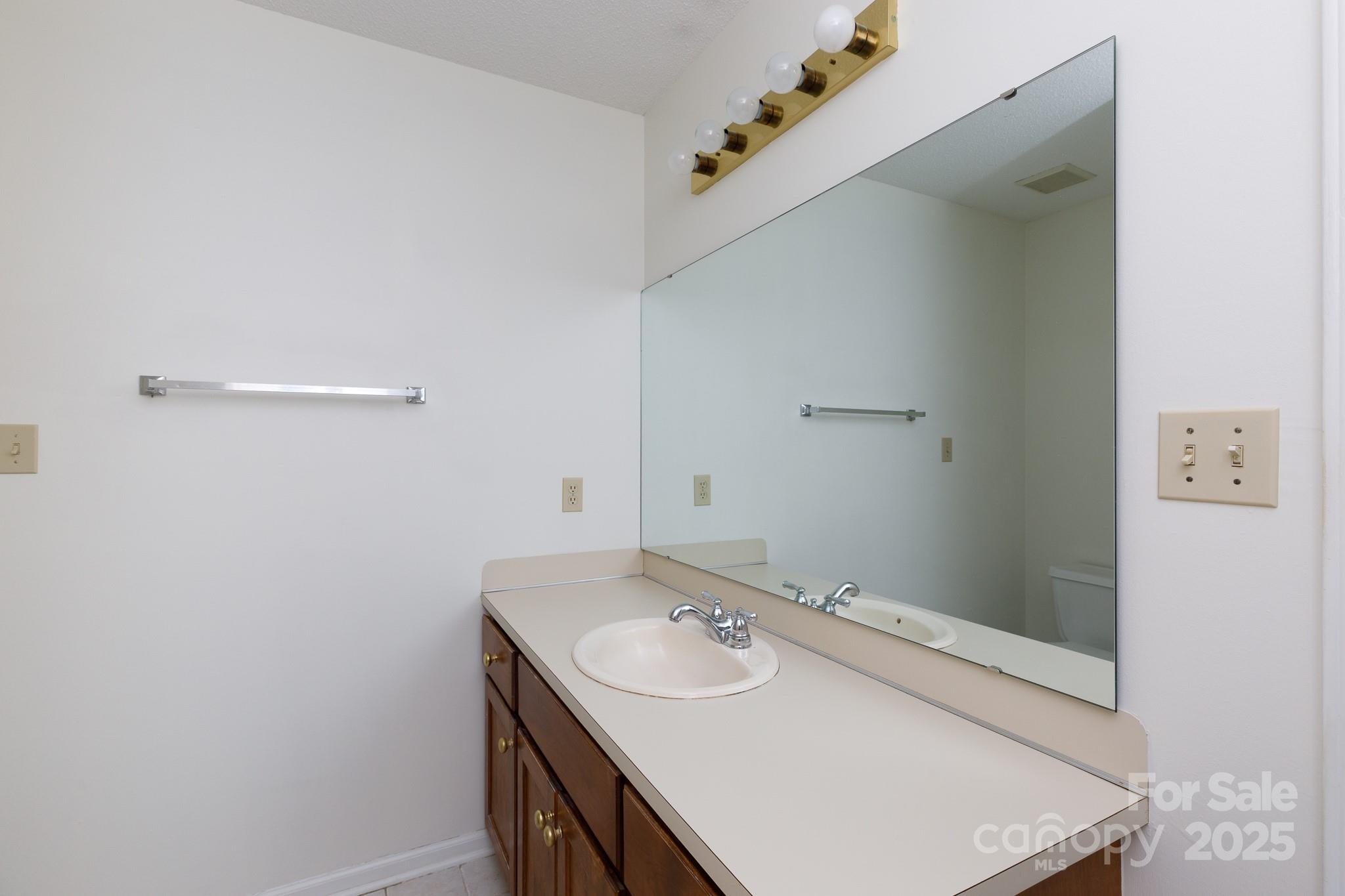 Olde Pointe - Residential