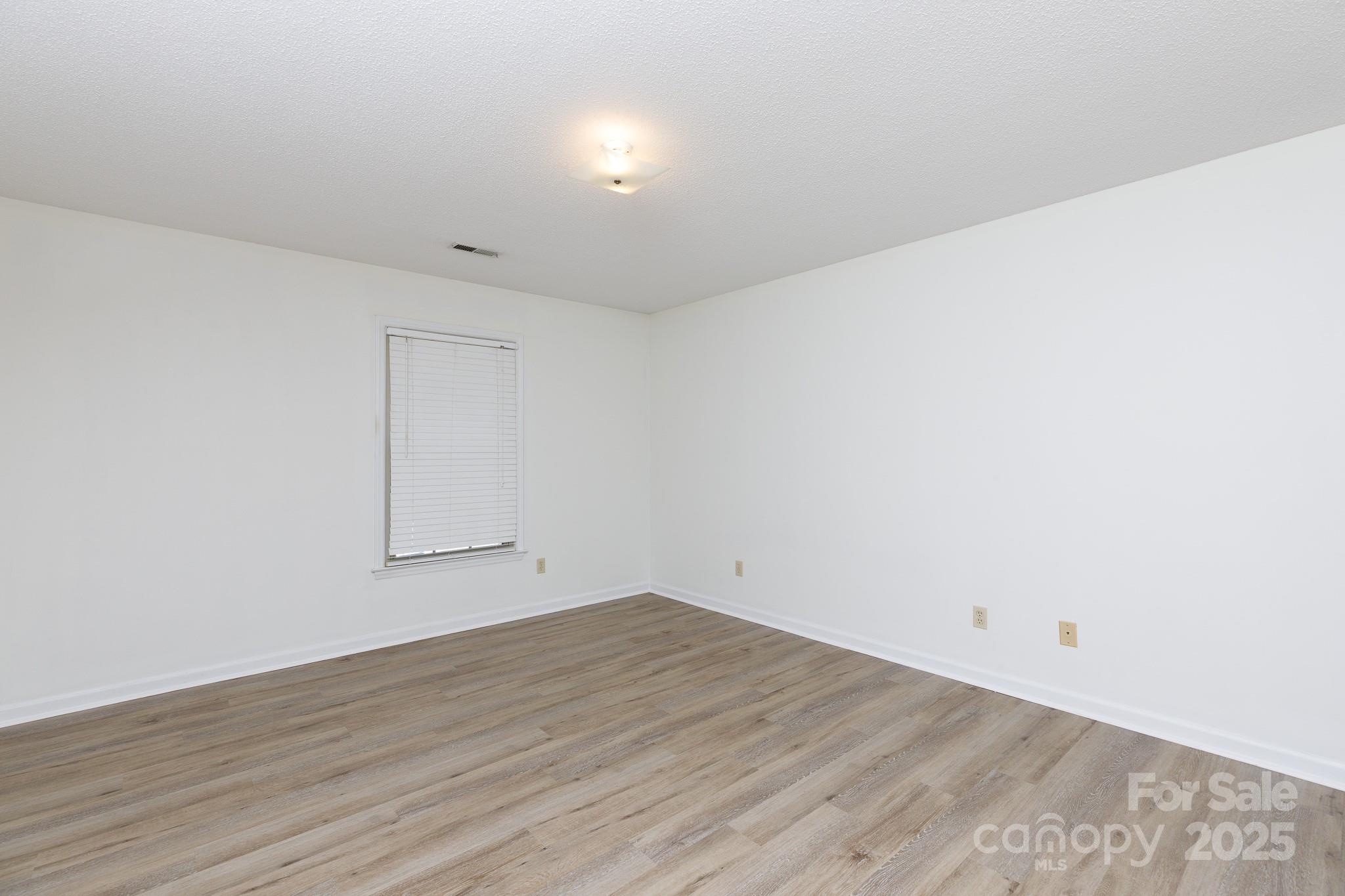 Olde Pointe - Residential