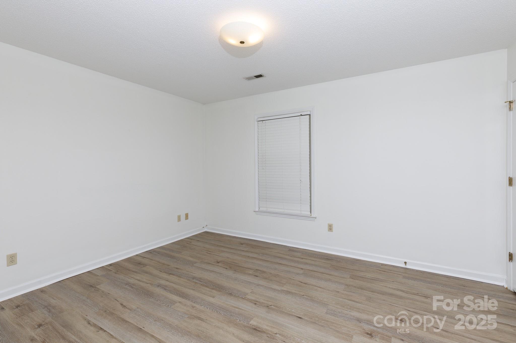 Olde Pointe - Residential