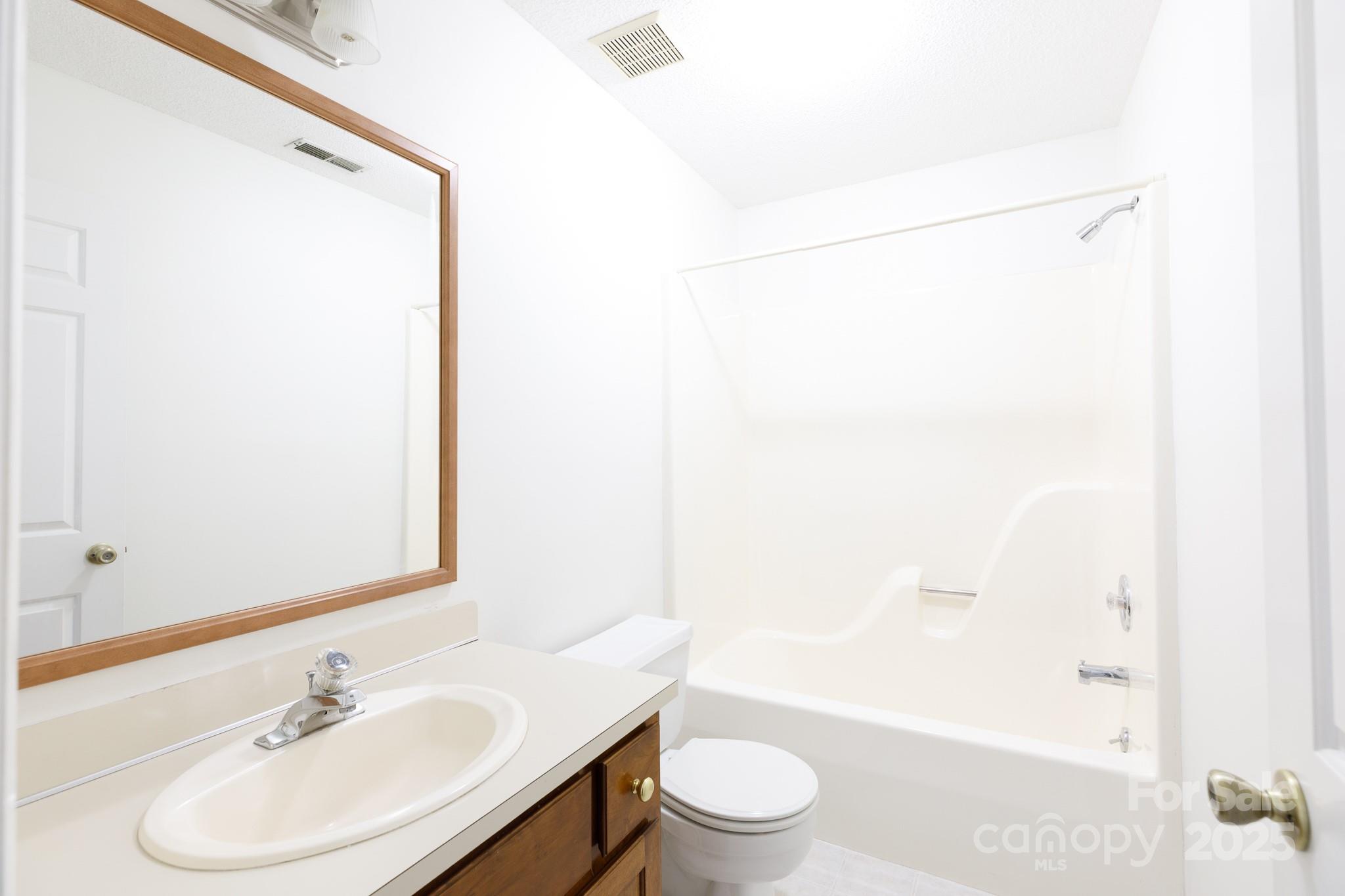 Olde Pointe - Residential