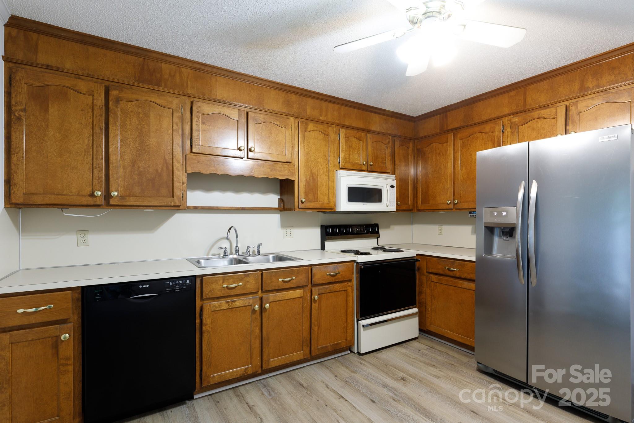 Olde Pointe - Residential