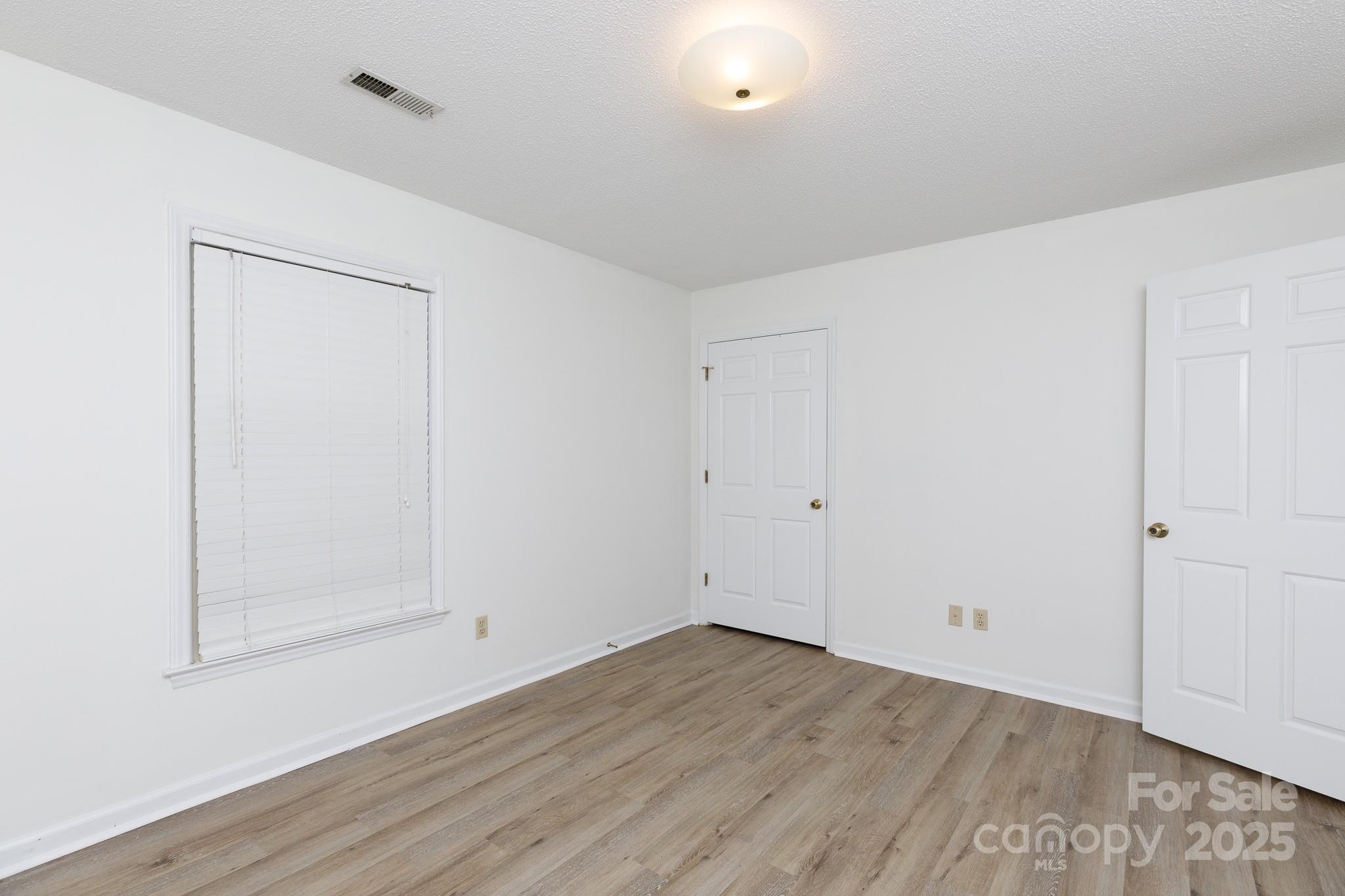 Olde Pointe - Residential