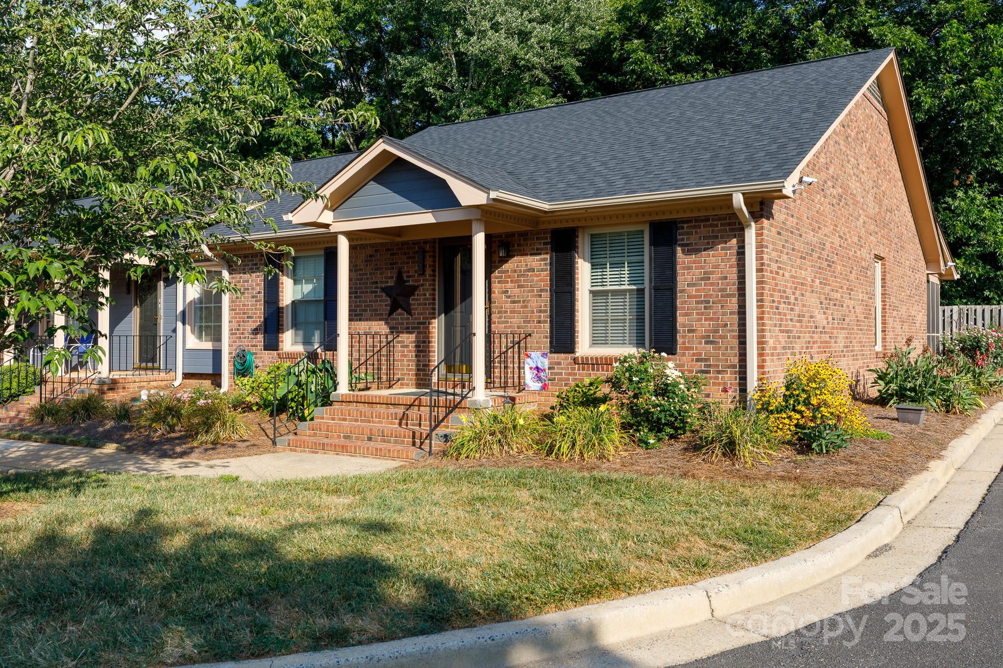 Olde Pointe - Residential