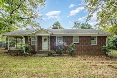 4617 Riverdale Drive Charlotte NC 28273