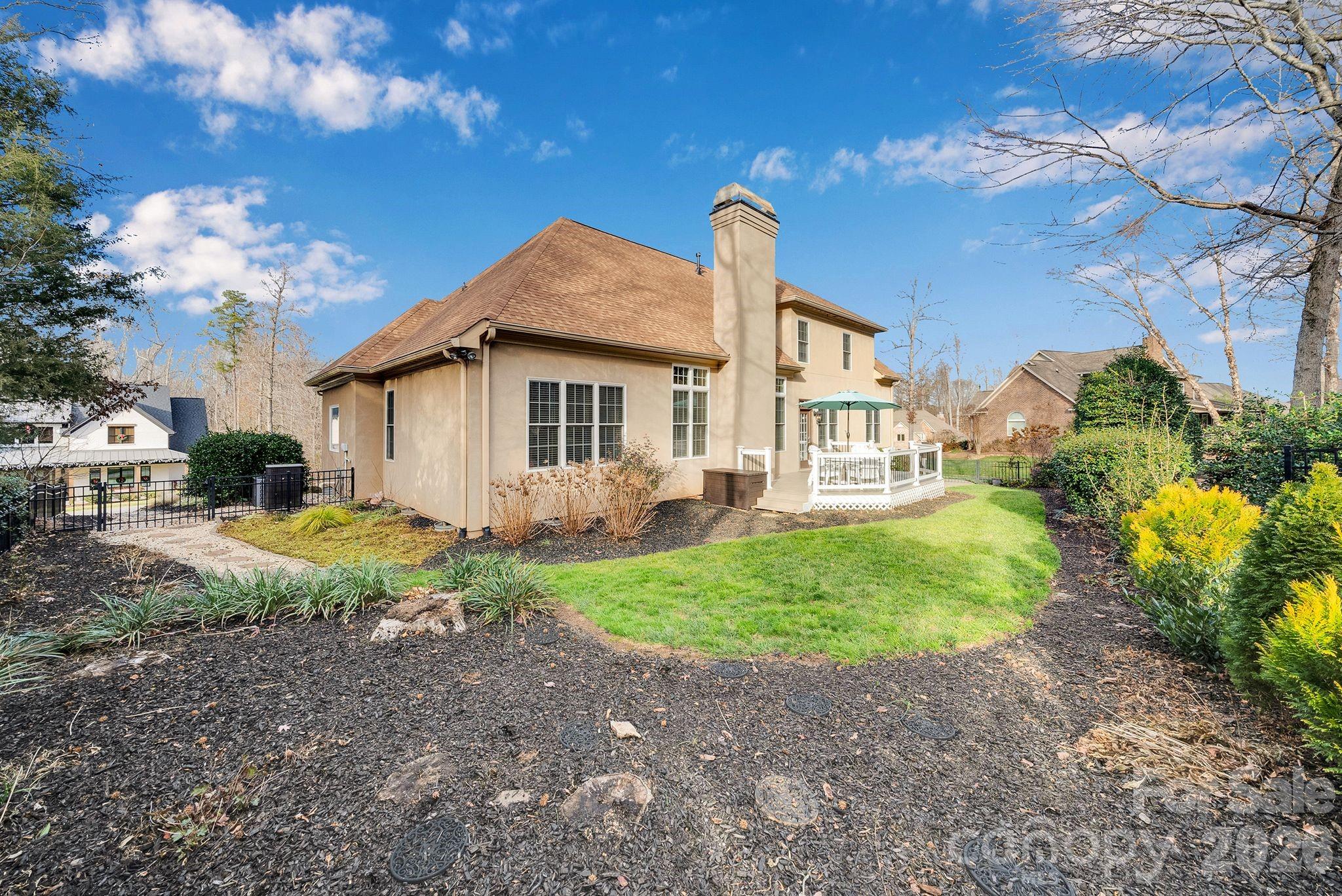 Treetops At Cowans Ford - Residential