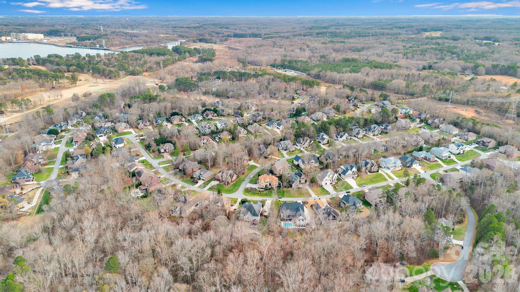 Treetops At Cowans Ford - Residential