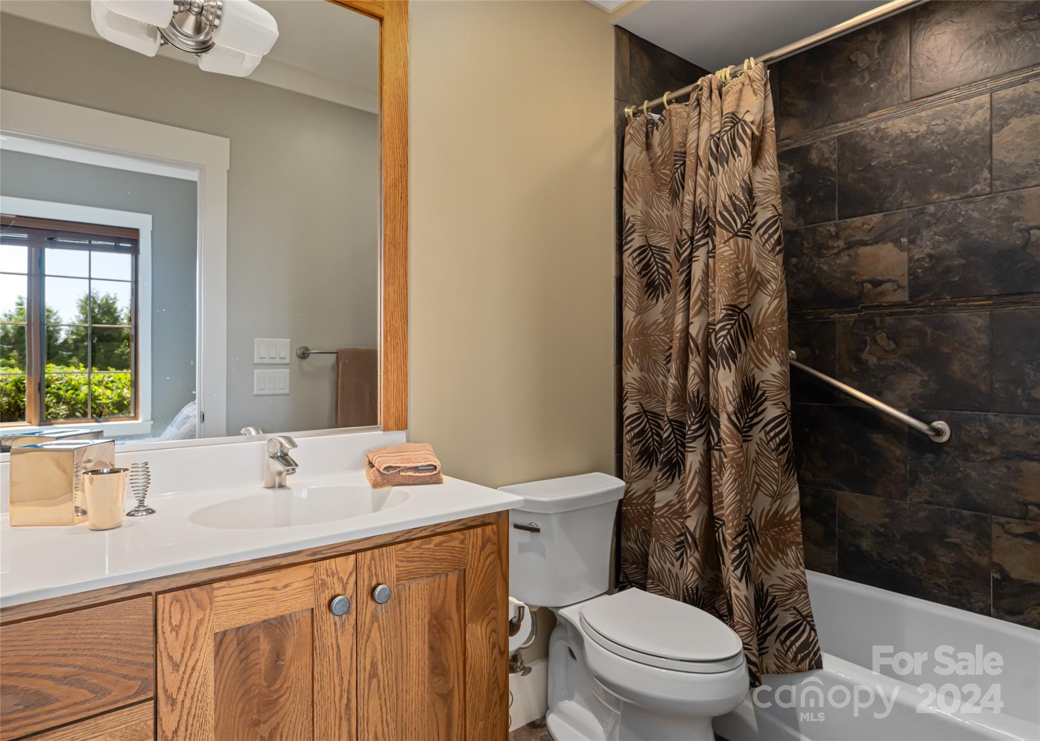 Crest Mountain - Residential