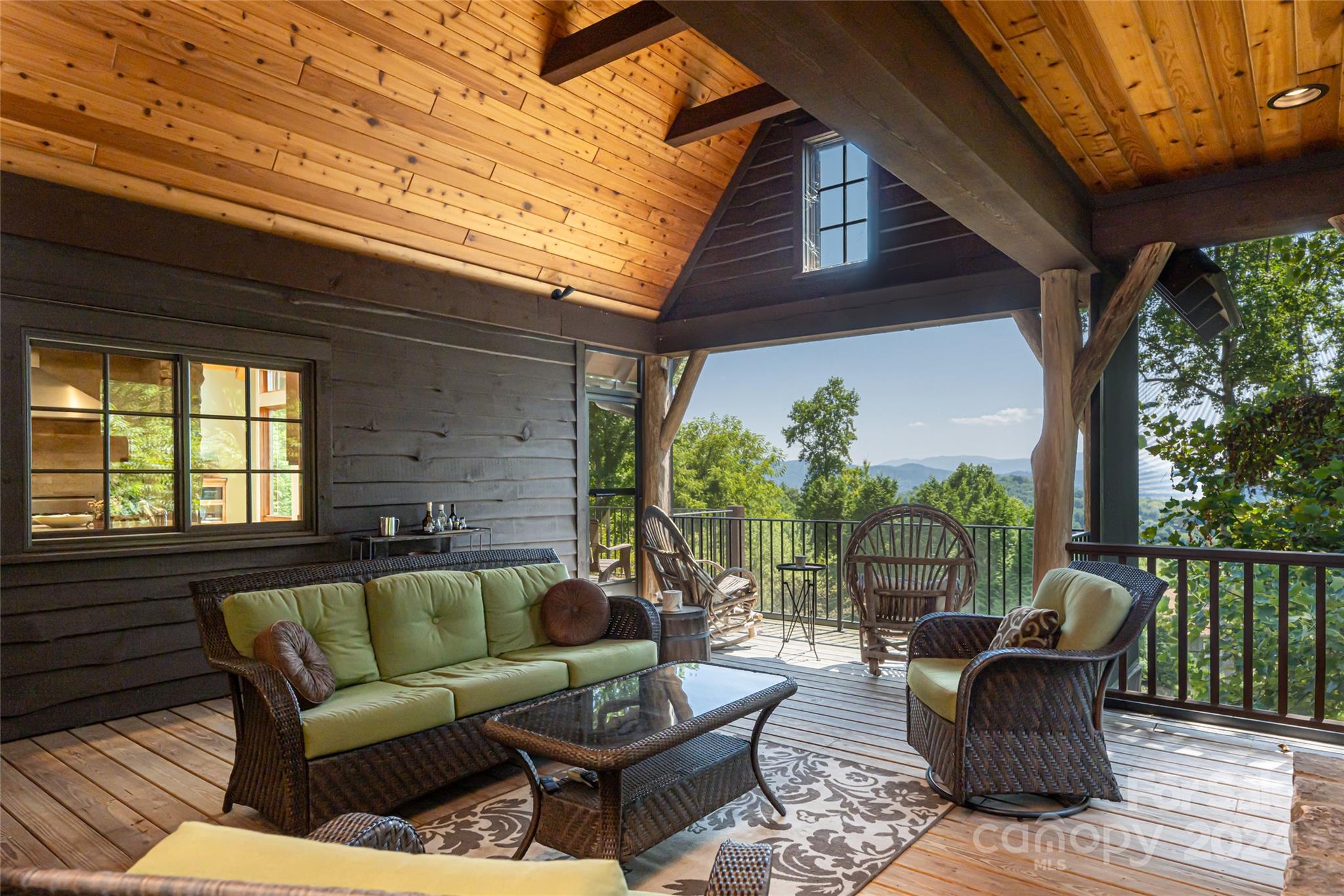 Crest Mountain - Residential