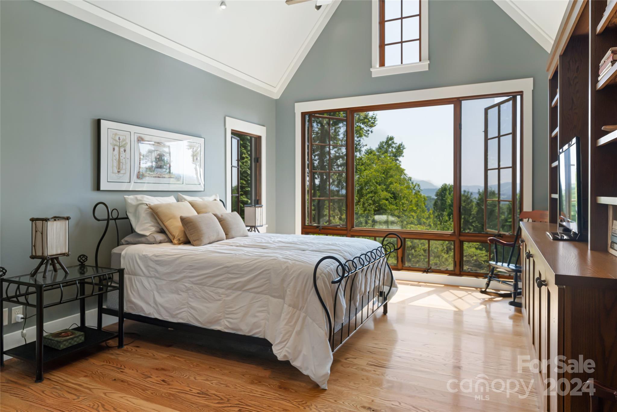 Crest Mountain - Residential