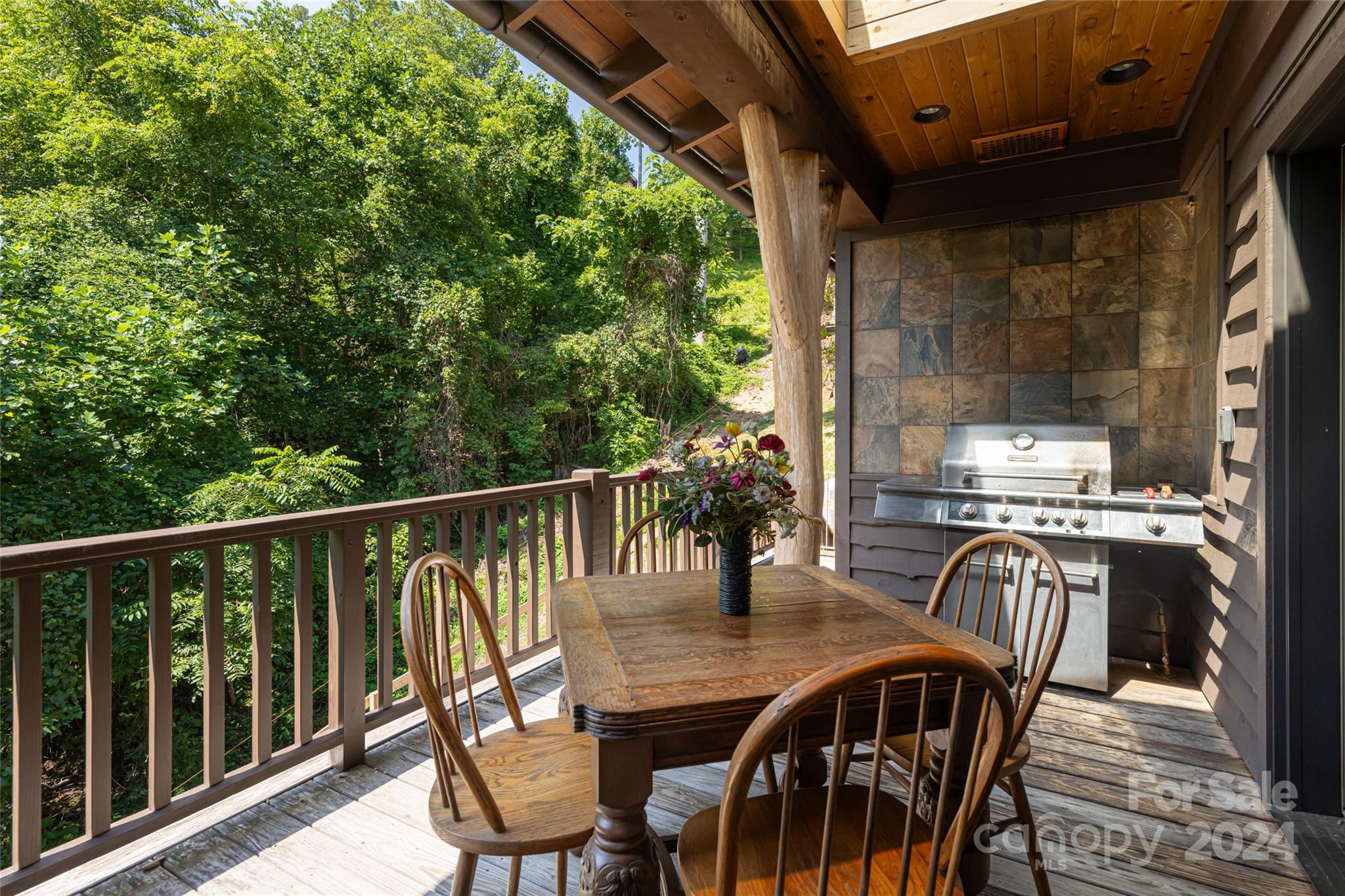 Crest Mountain - Residential