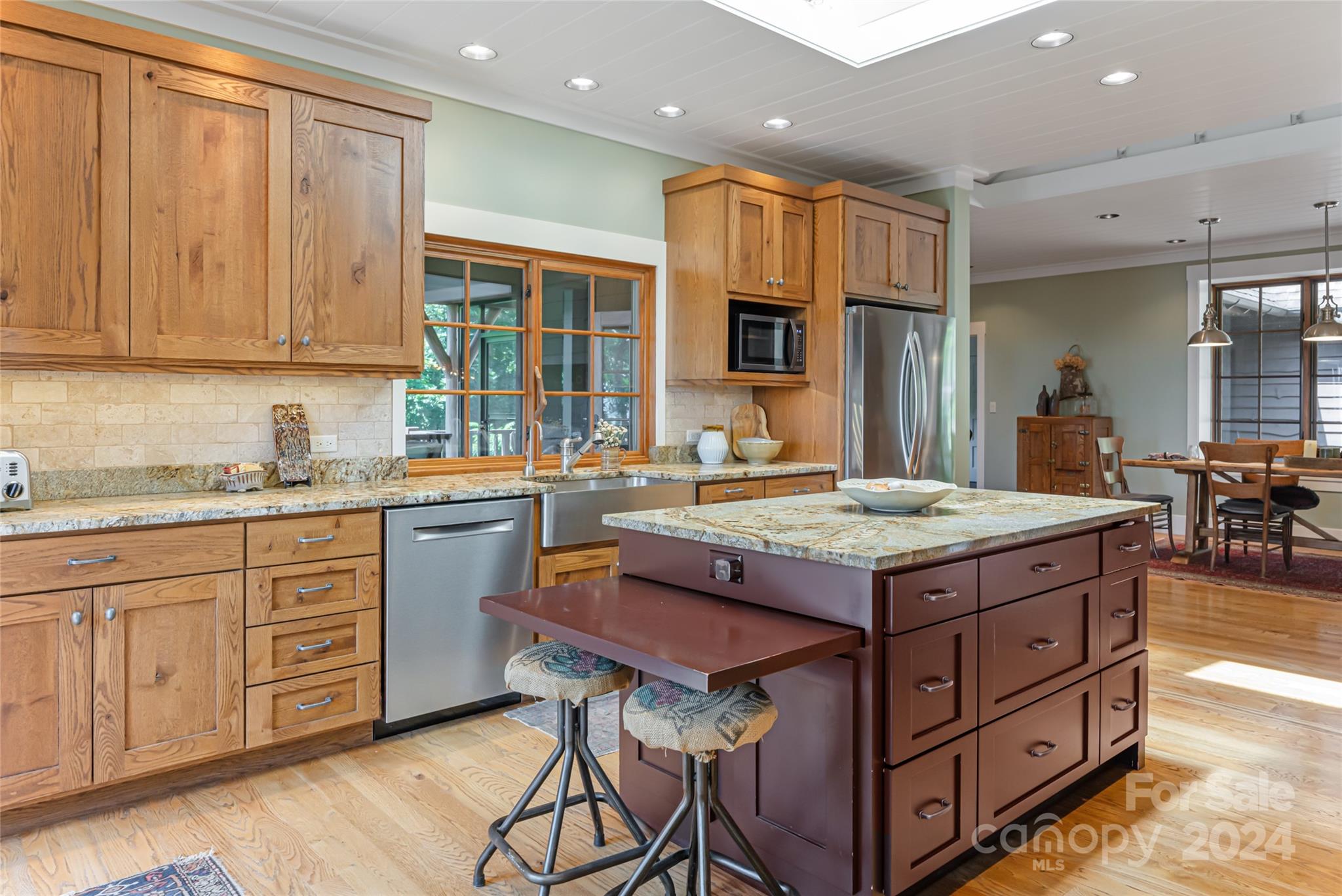 Crest Mountain - Residential