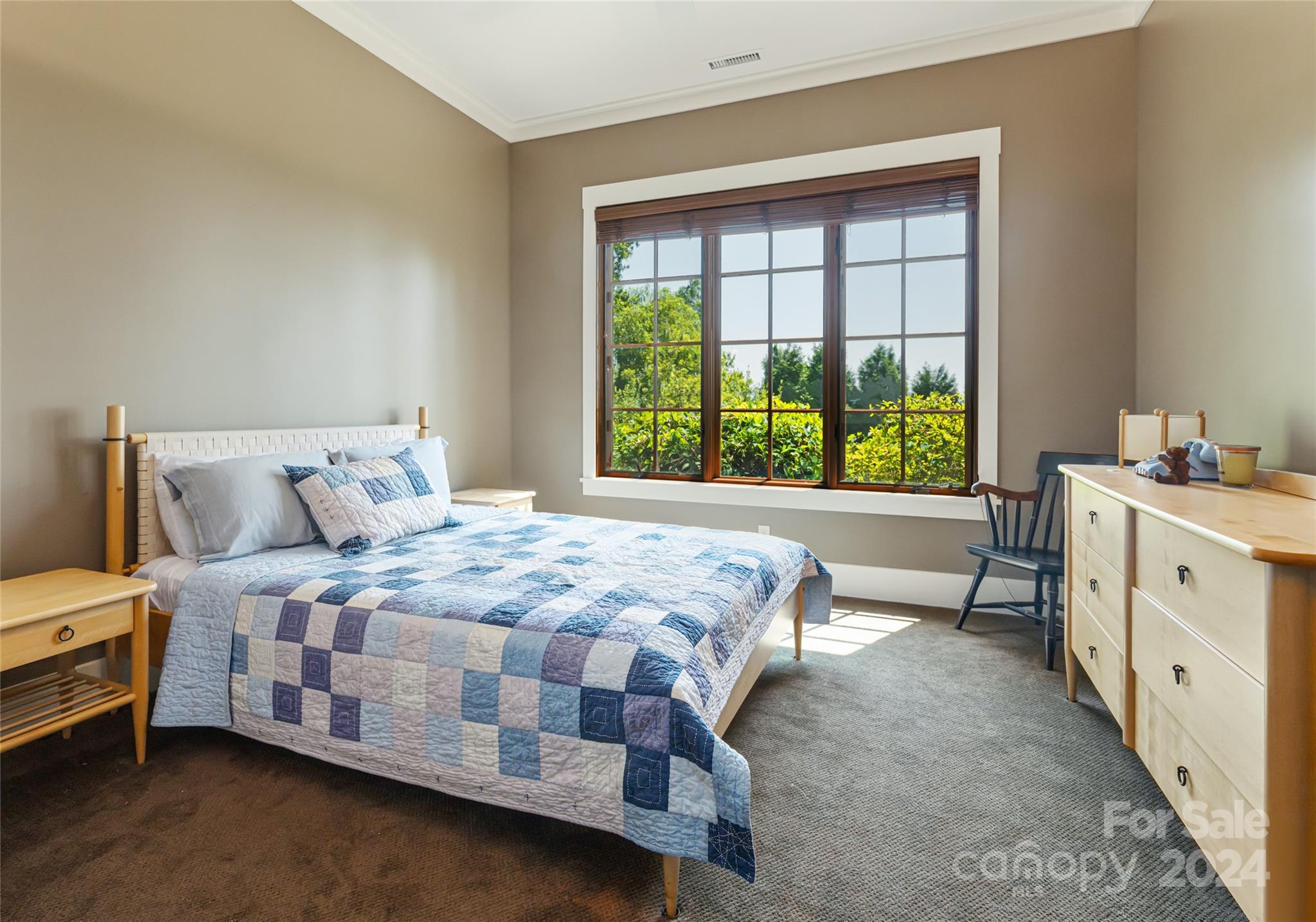 Crest Mountain - Residential