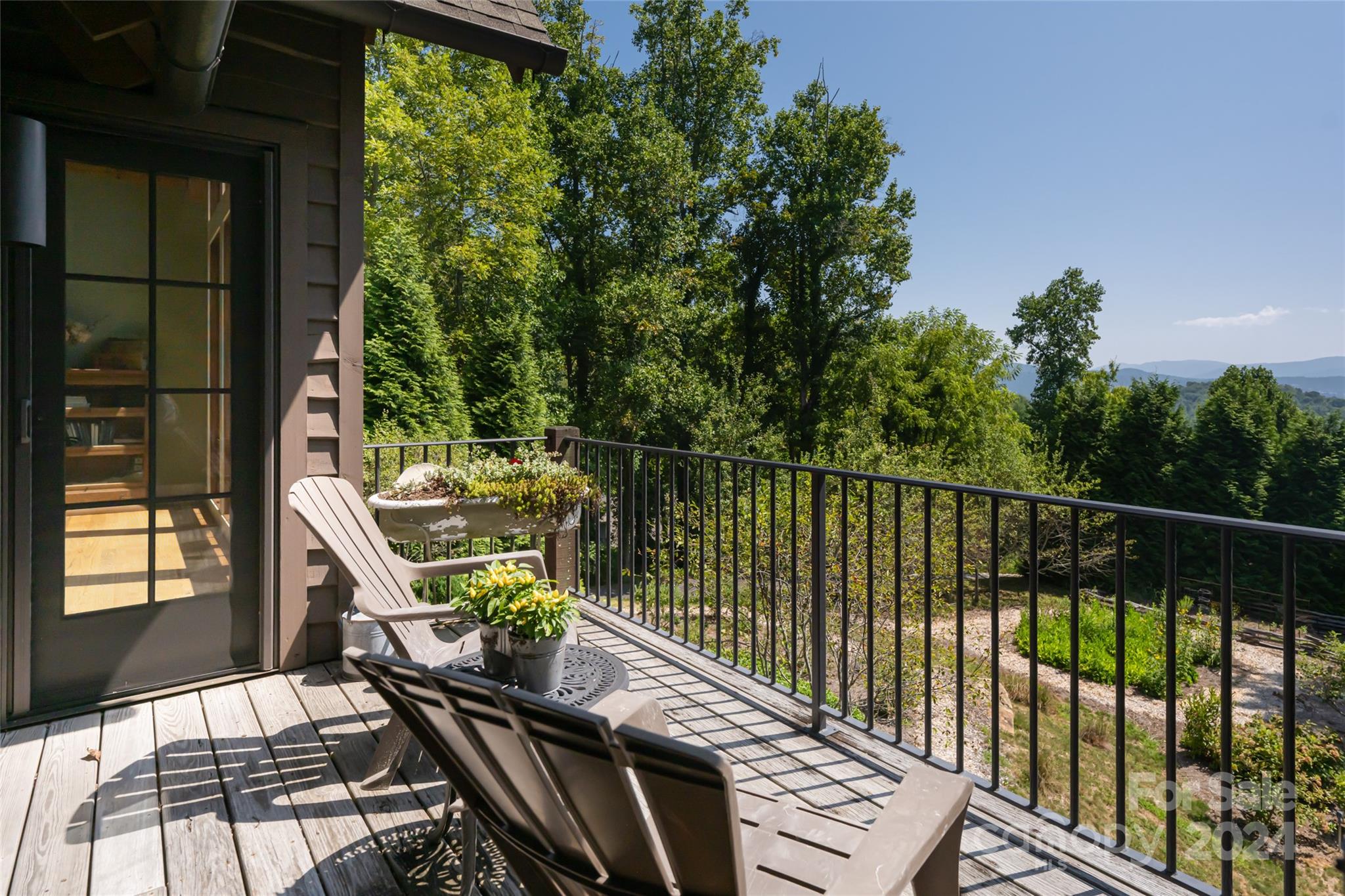 Crest Mountain - Residential