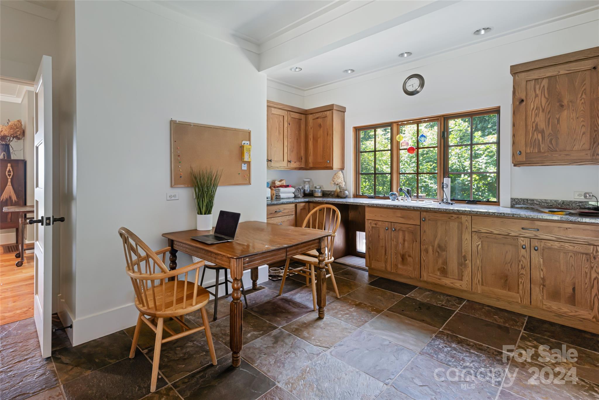 Crest Mountain - Residential