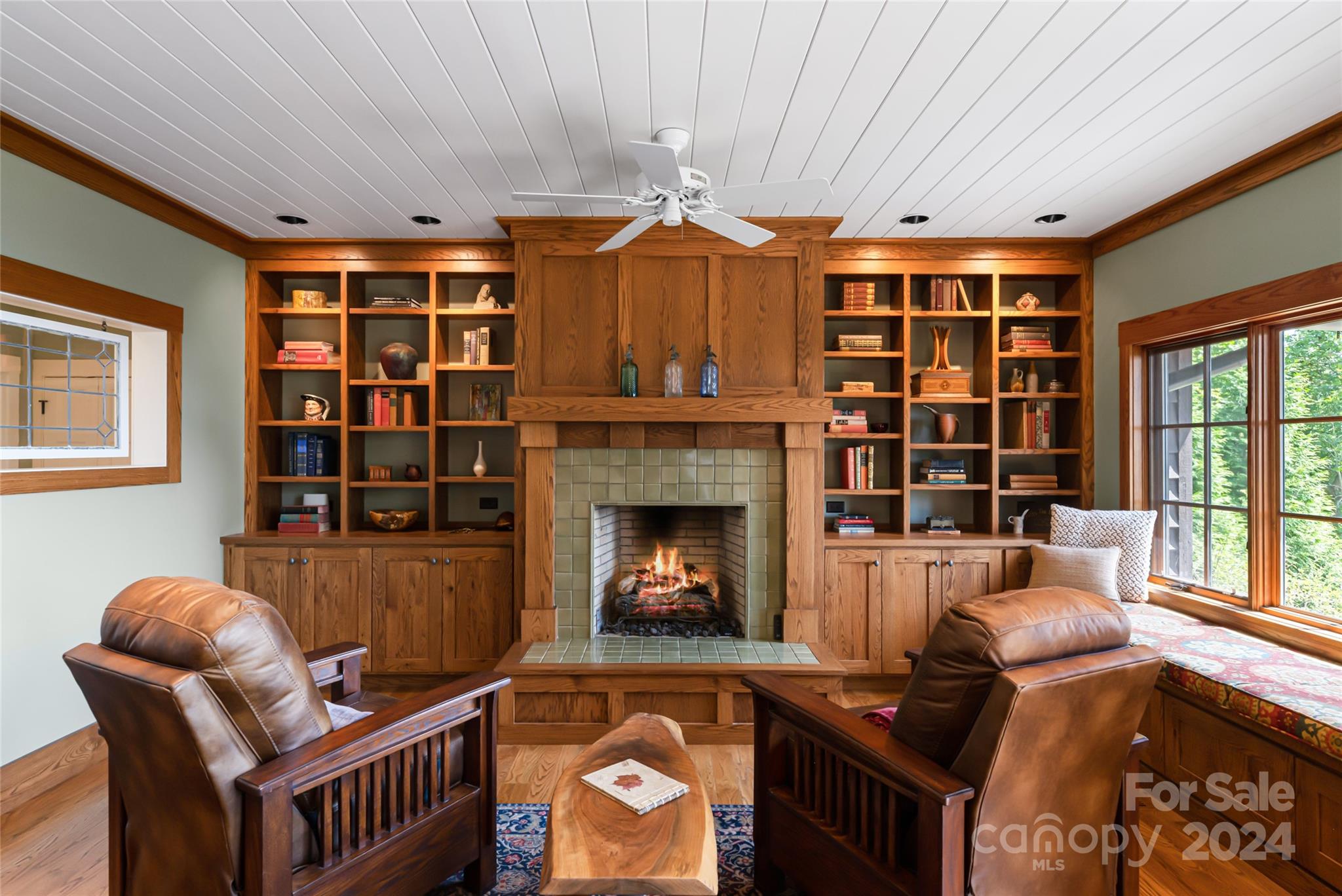 Crest Mountain - Residential