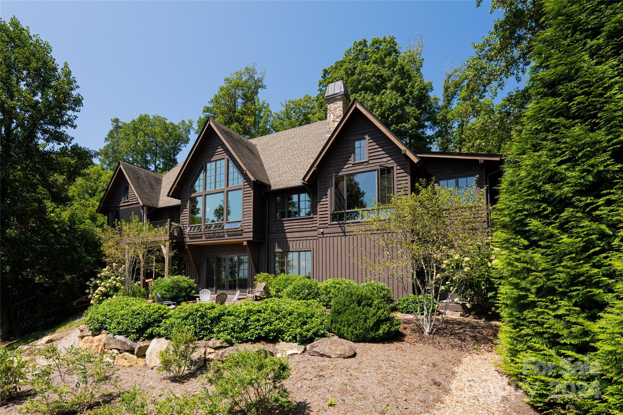 Crest Mountain - Residential