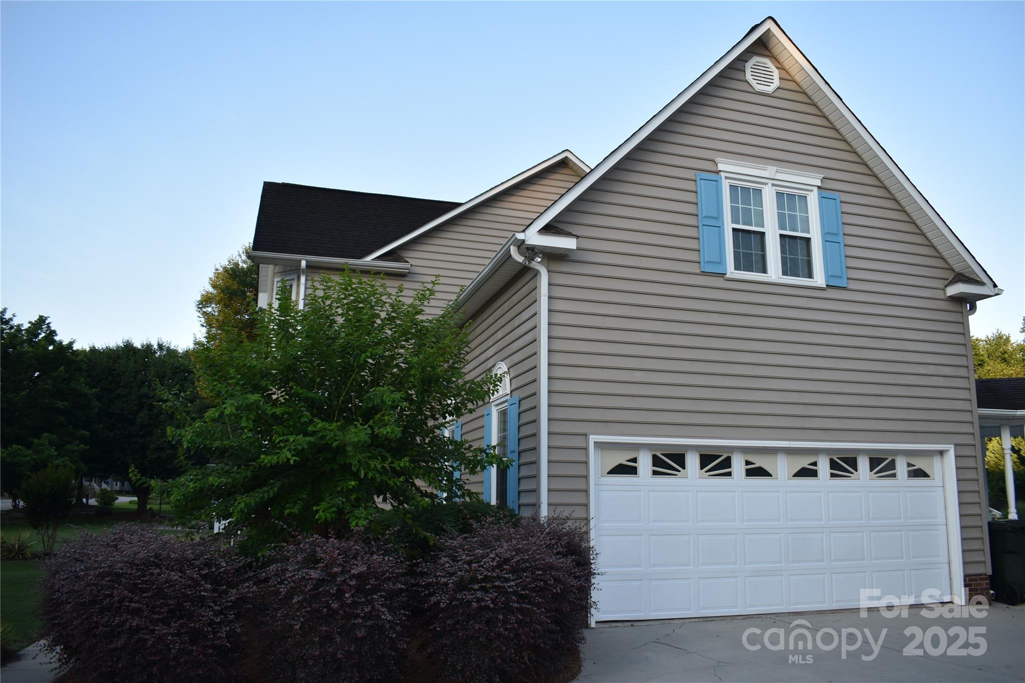 2256 Drawbridge Court