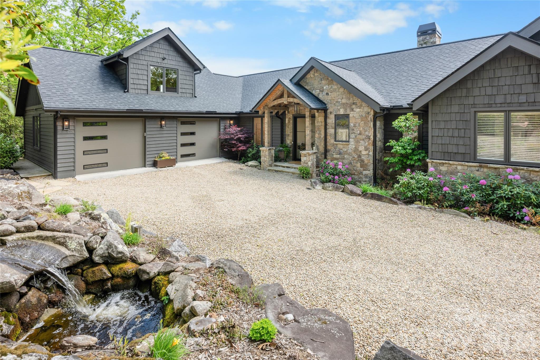 96 Moltz Court