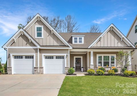 Photo of 1406 Links Crossing Drive, Monroe, NC 28112 (MLS # 4368113)
