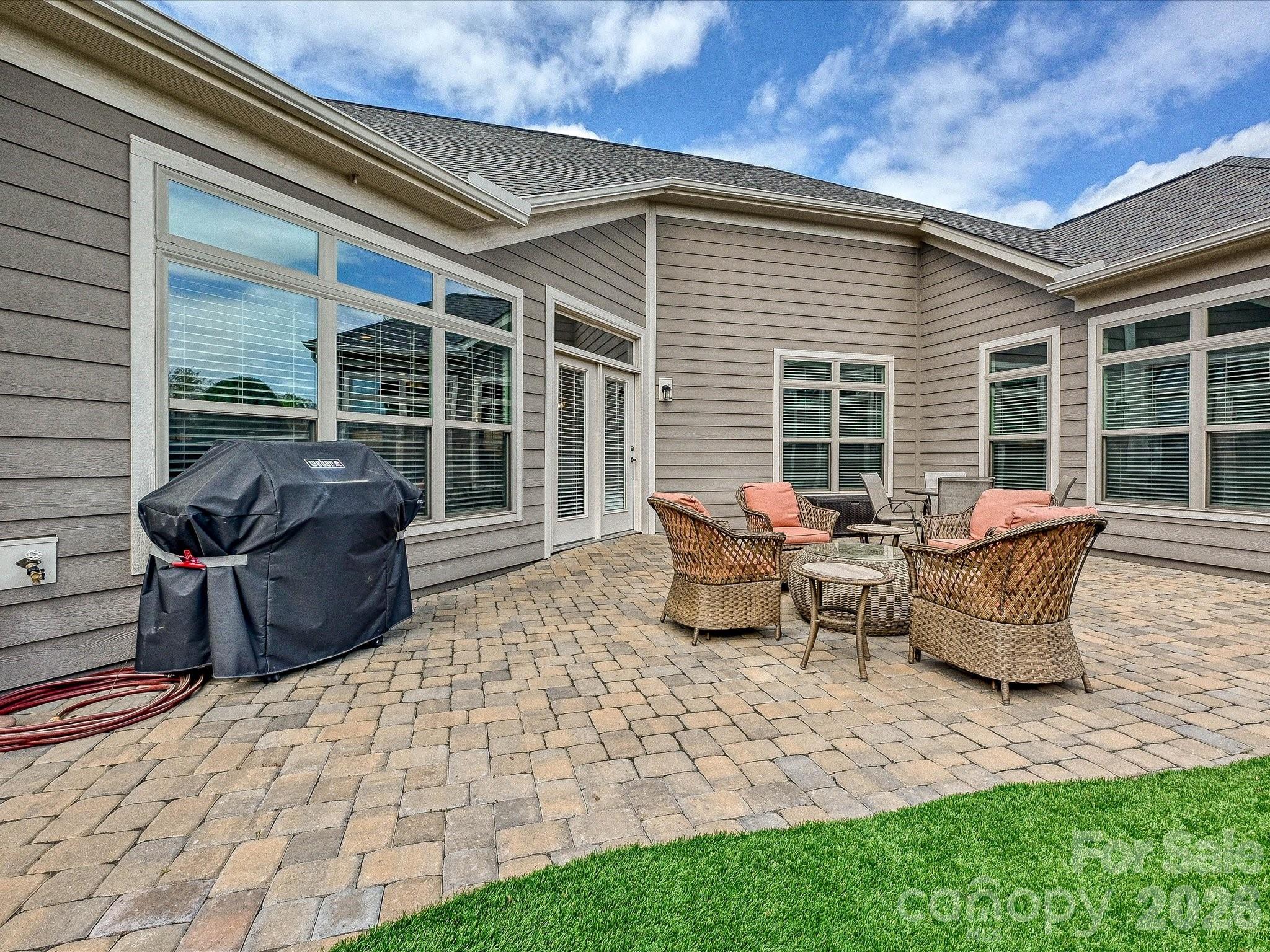 The Courtyards At Wesley Chapel - Residential