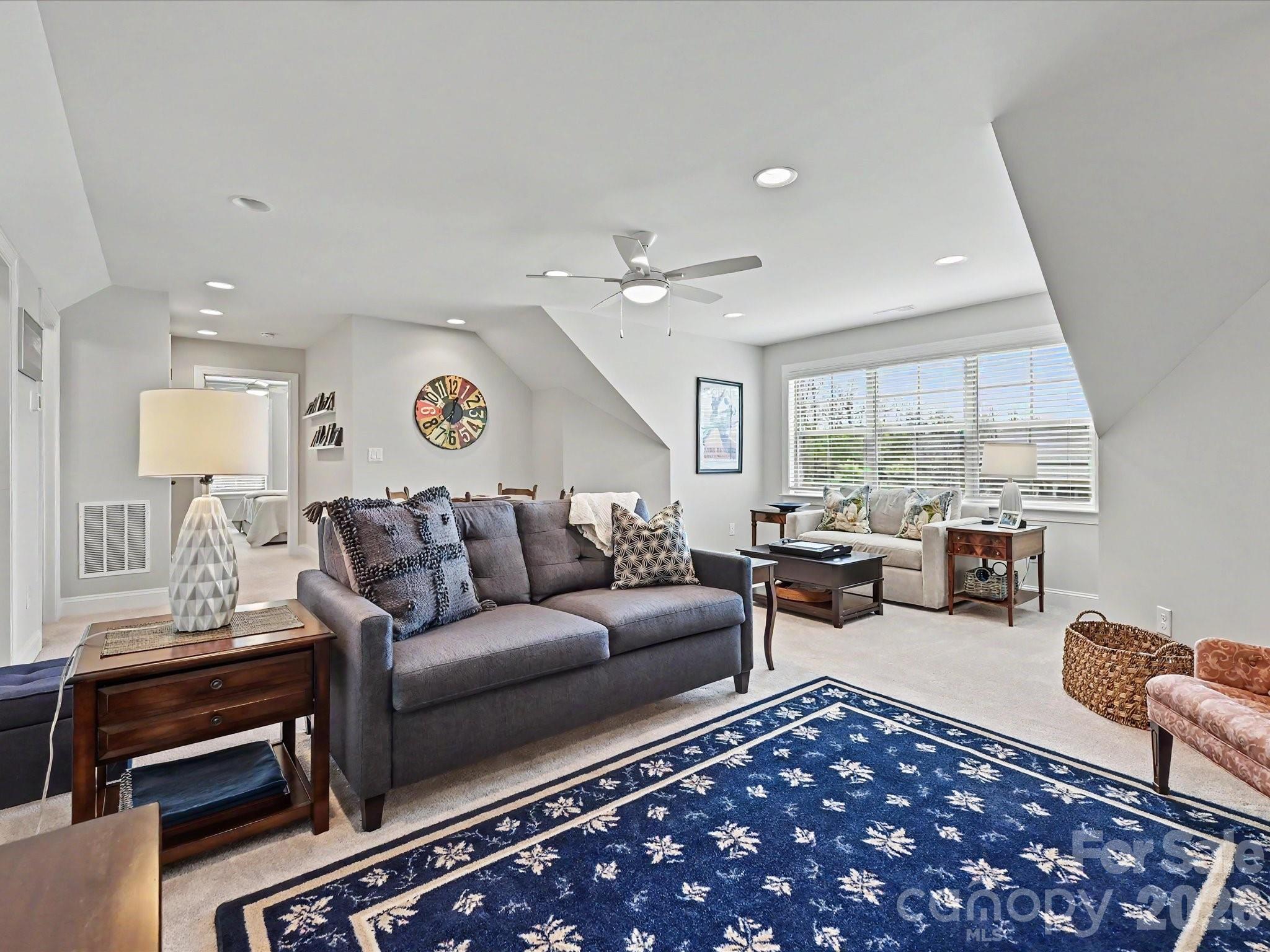 The Courtyards At Wesley Chapel - Residential