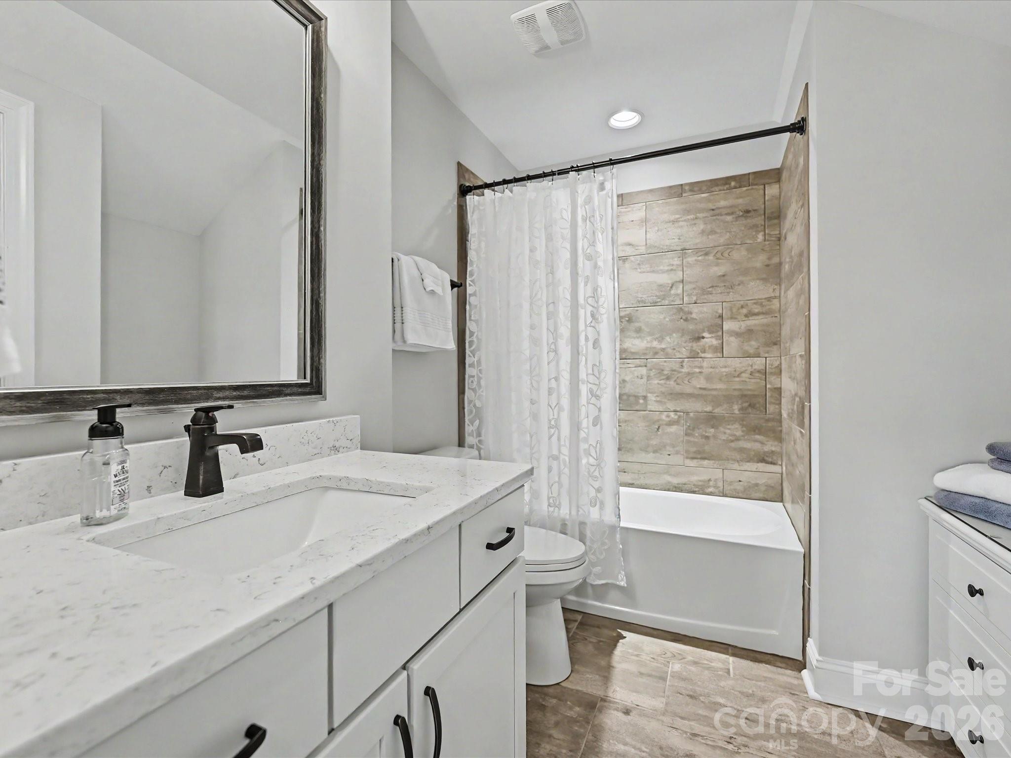 The Courtyards At Wesley Chapel - Residential